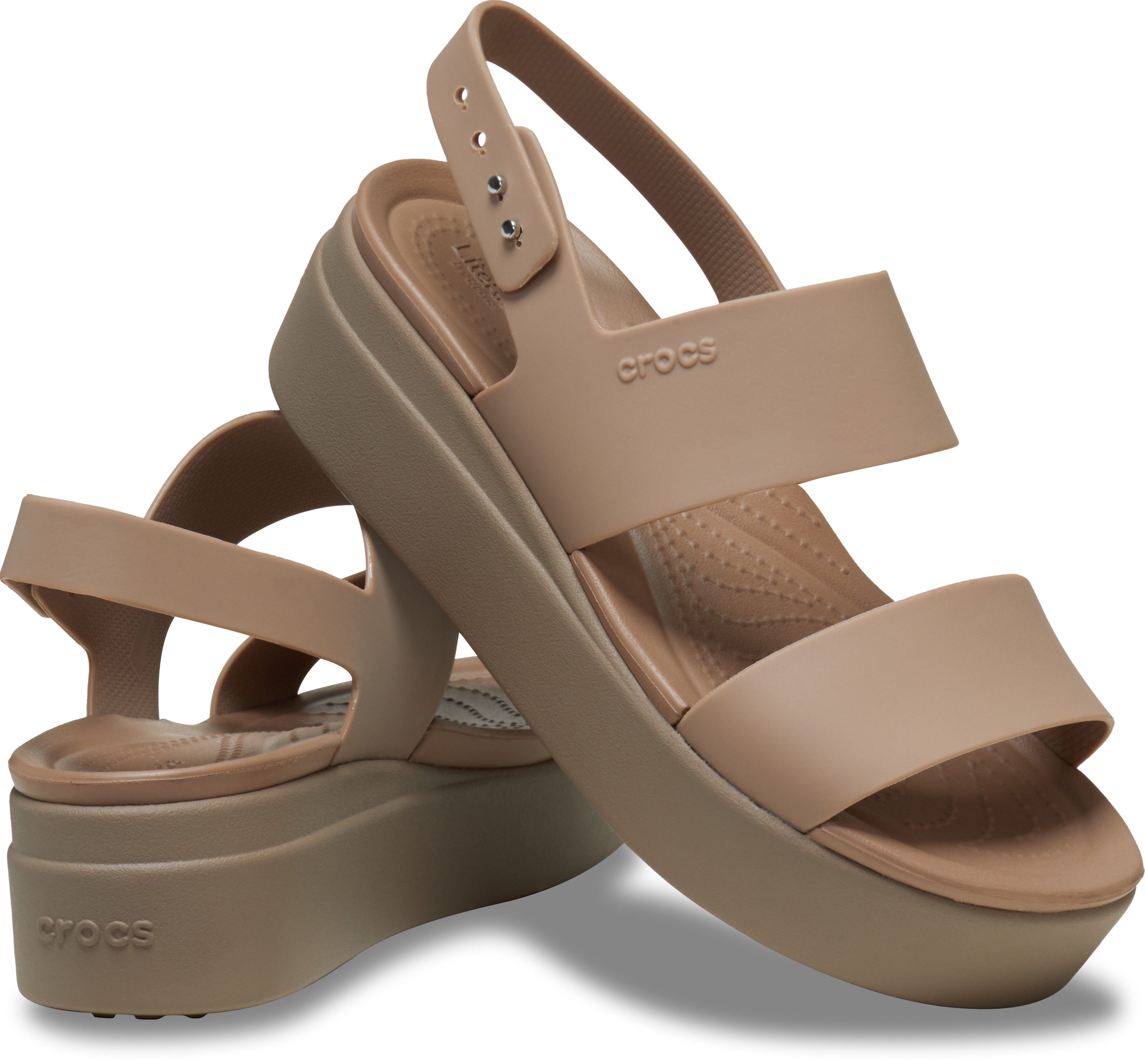 Crocs Sleehaksandaaltjes Brooklyn Low Wedge zomerschoen, sandaal, sleehak, met modieuze plateauzool