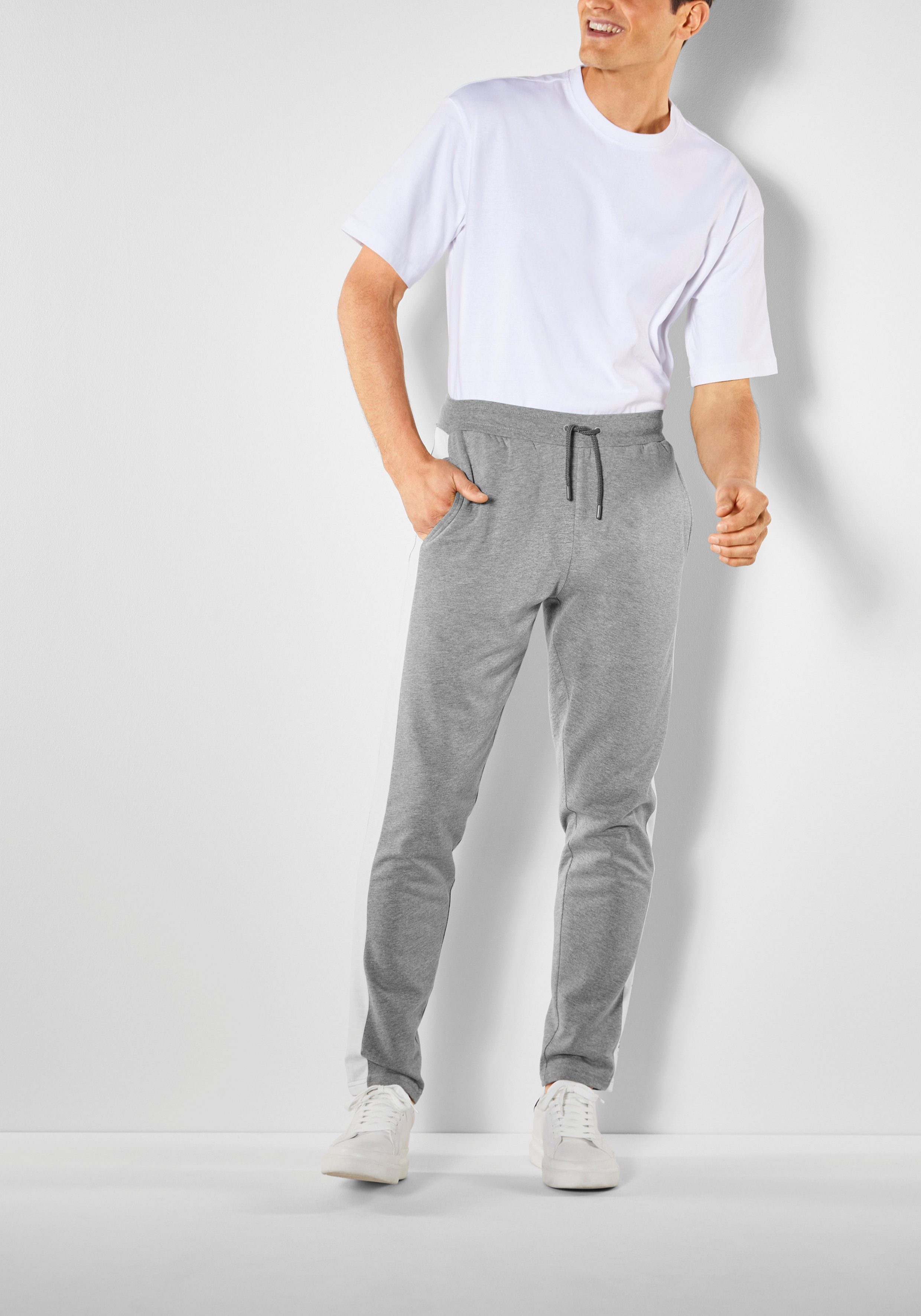 H.I.S Sweatbroek Joggingbroek met zijstreep en logo-print heren joggingbroeken maat S (44/46) grijs