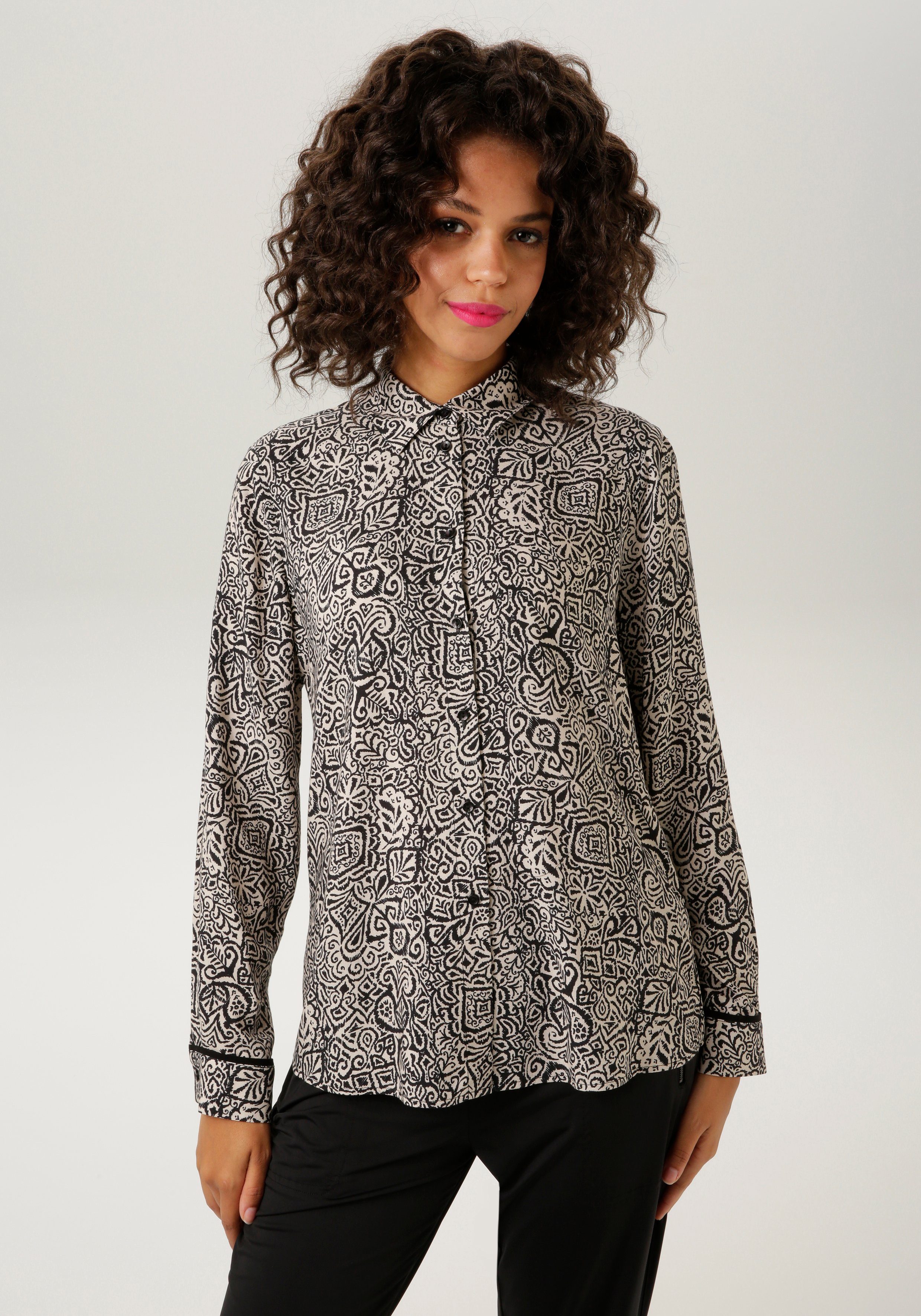 Aniston CASUAL Overhemdblouse met interessante alloverprint