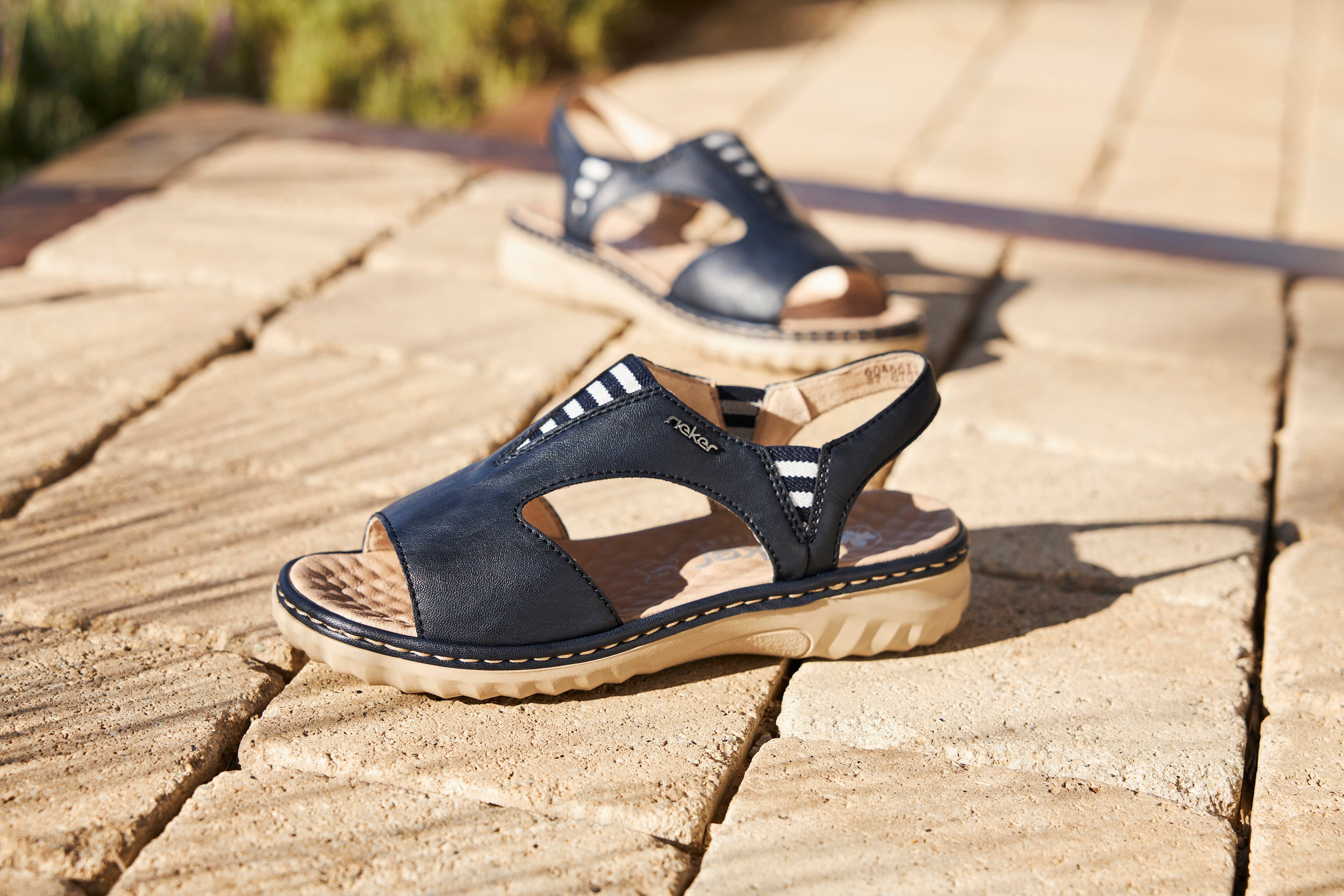 Rieker Sandalen , zomer schoen, sandalette, instapschoen met contrasterende siernaad