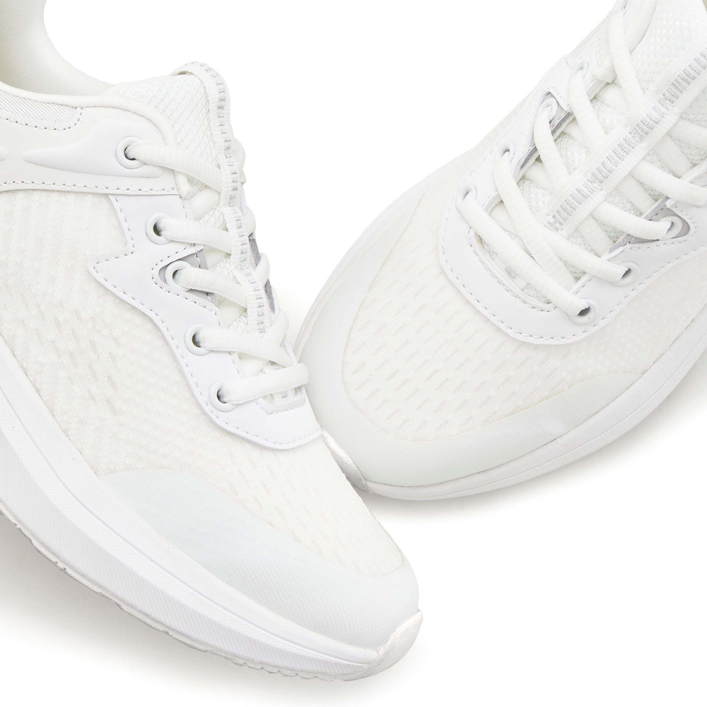 Lascana Sneakers Vrijetijdsschoen, veterschoen met uitneembare binnenzool VEGAN
