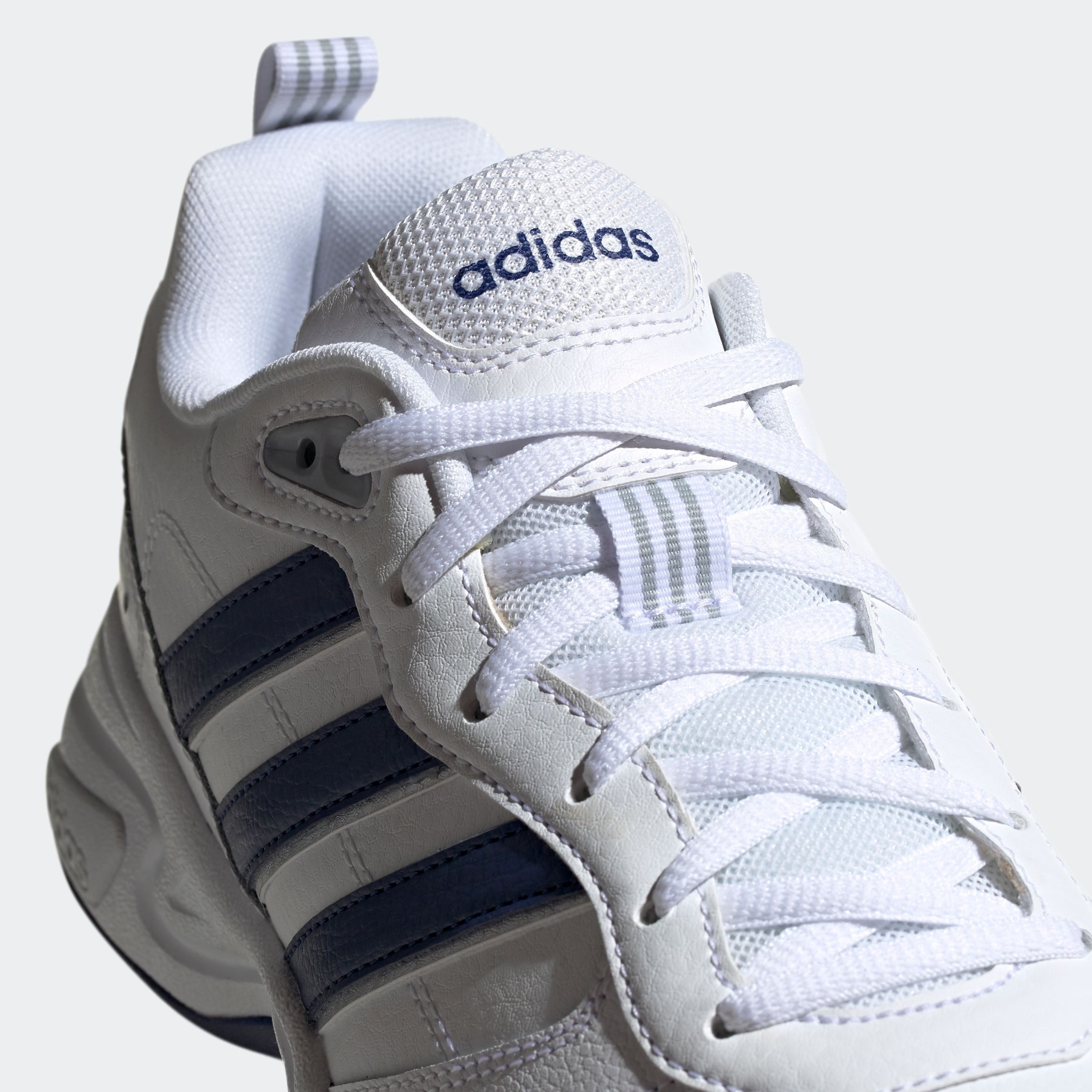 adidas Sportswear Sneakers STRUTTER