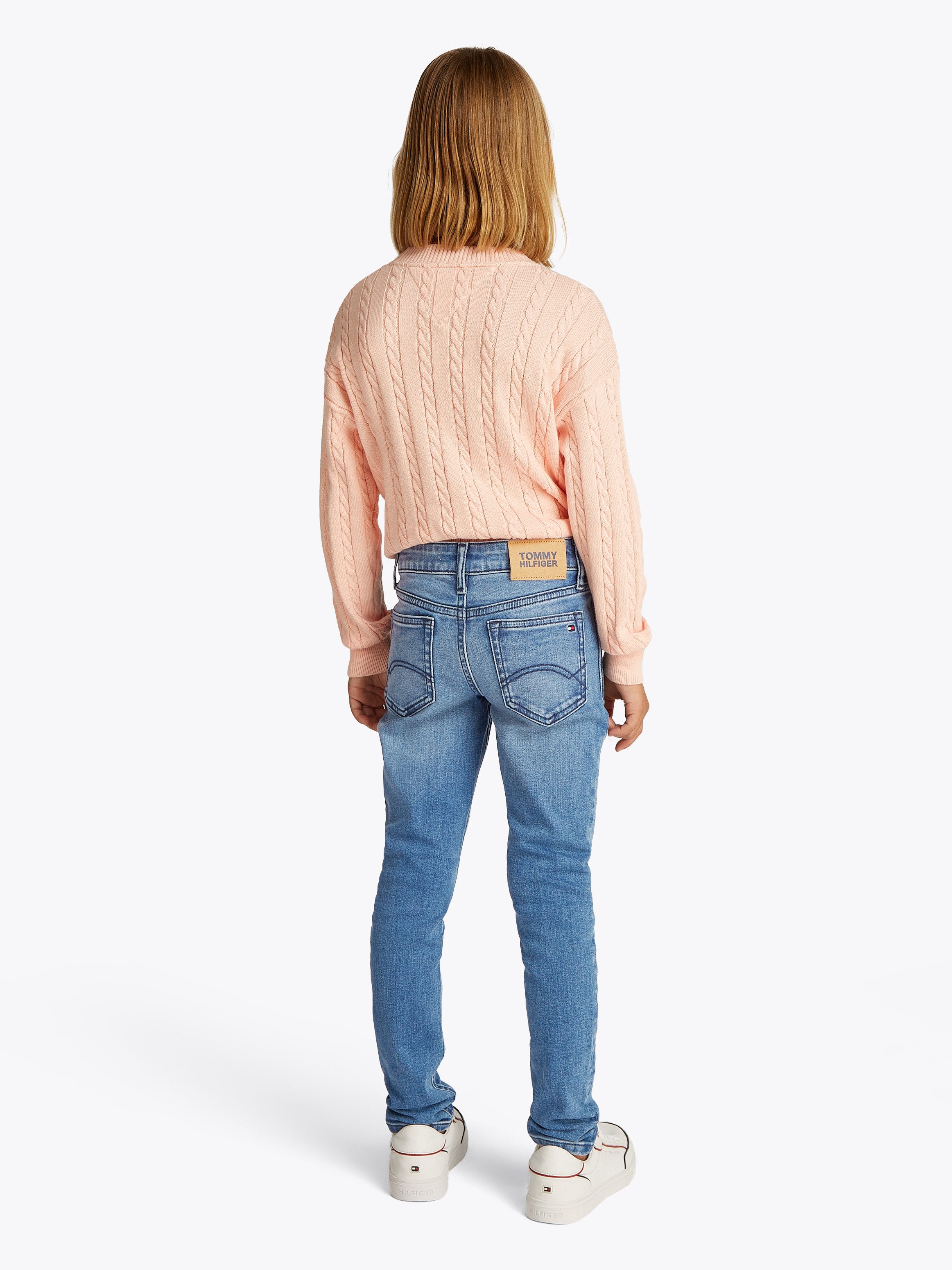 Tommy Hilfiger Skinny fit jeans NORA SKINNY DKBLUE JEANS in blauwe wasbeurt, met logo-badge