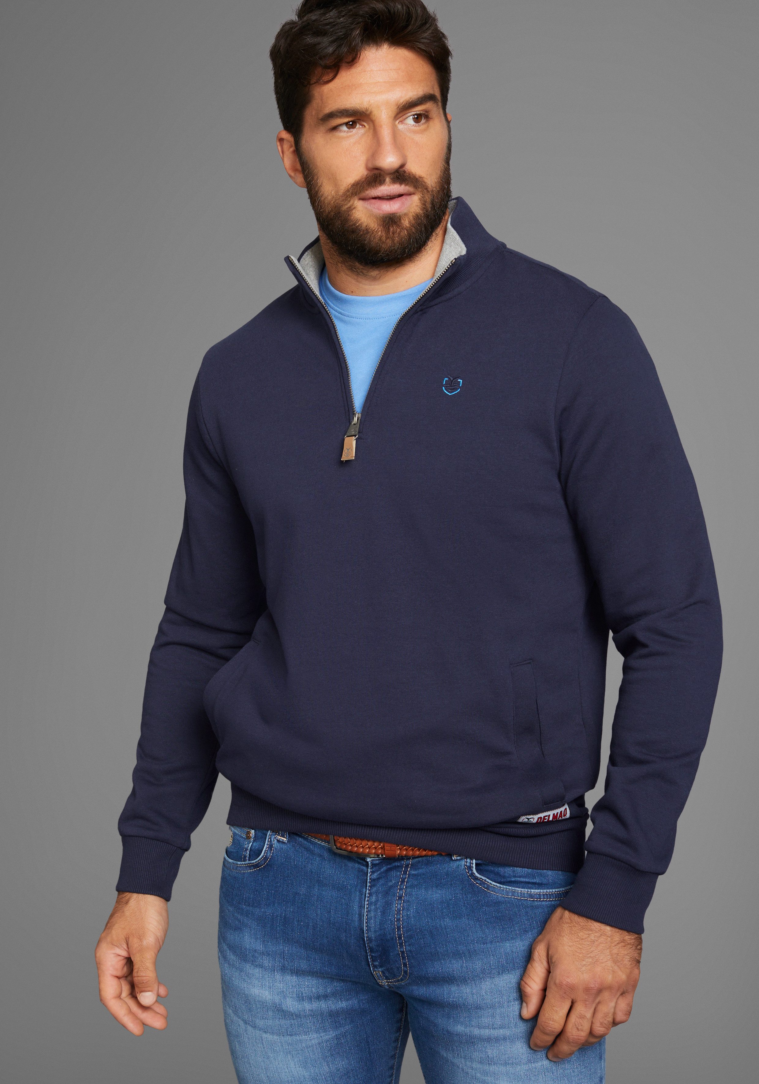 DELMAO Sweatshirt met henley-kraag en zijzakken - nieuwe collectie