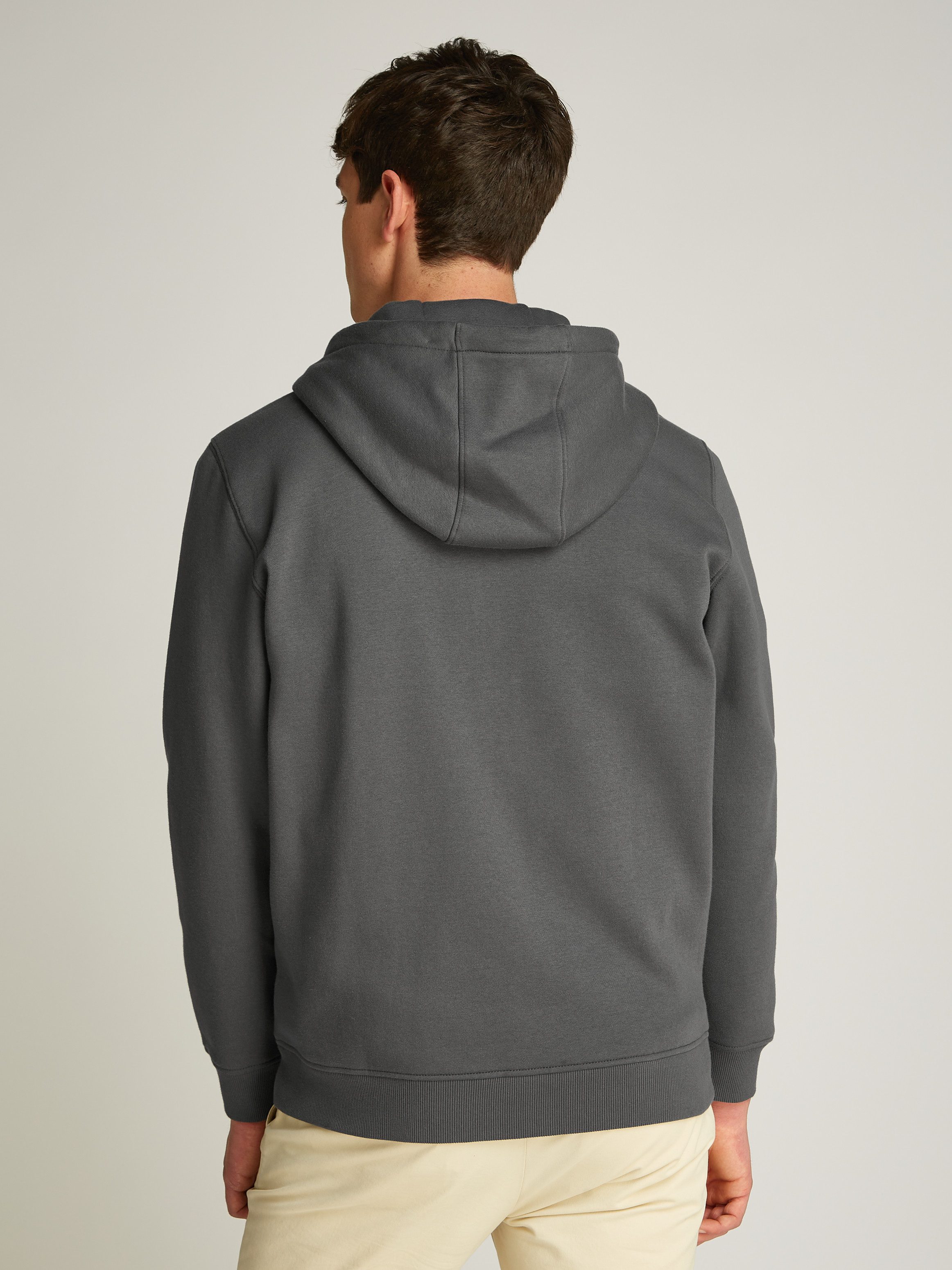 TOMMY JEANS Sweatshirt TJM REG S FLAG ZIP FLEECE THRU met geborduurd merklogo op borsthoogte