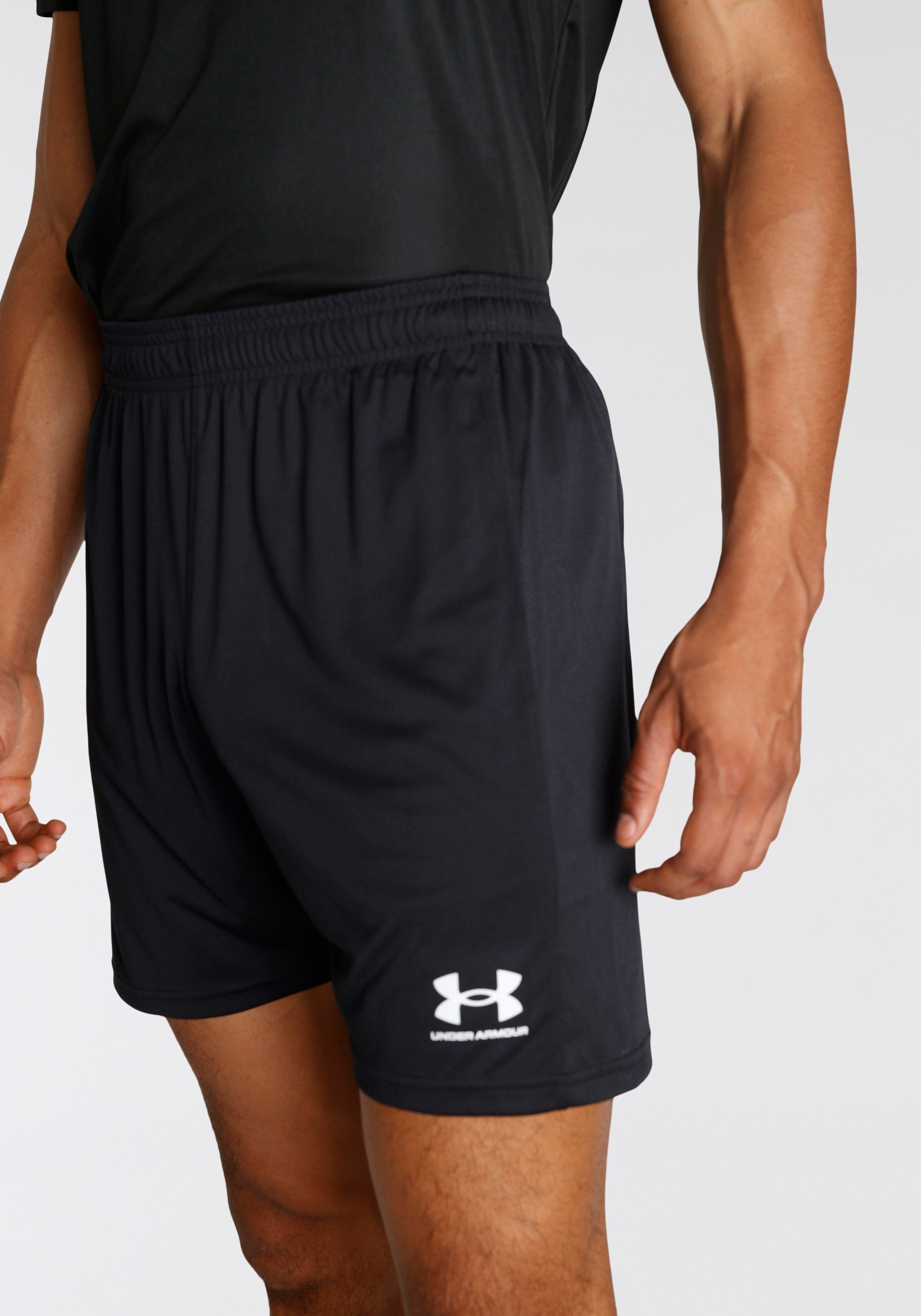 Under Armour® Short UA M CHALLENGER TRAIN SHORT (1-delig)