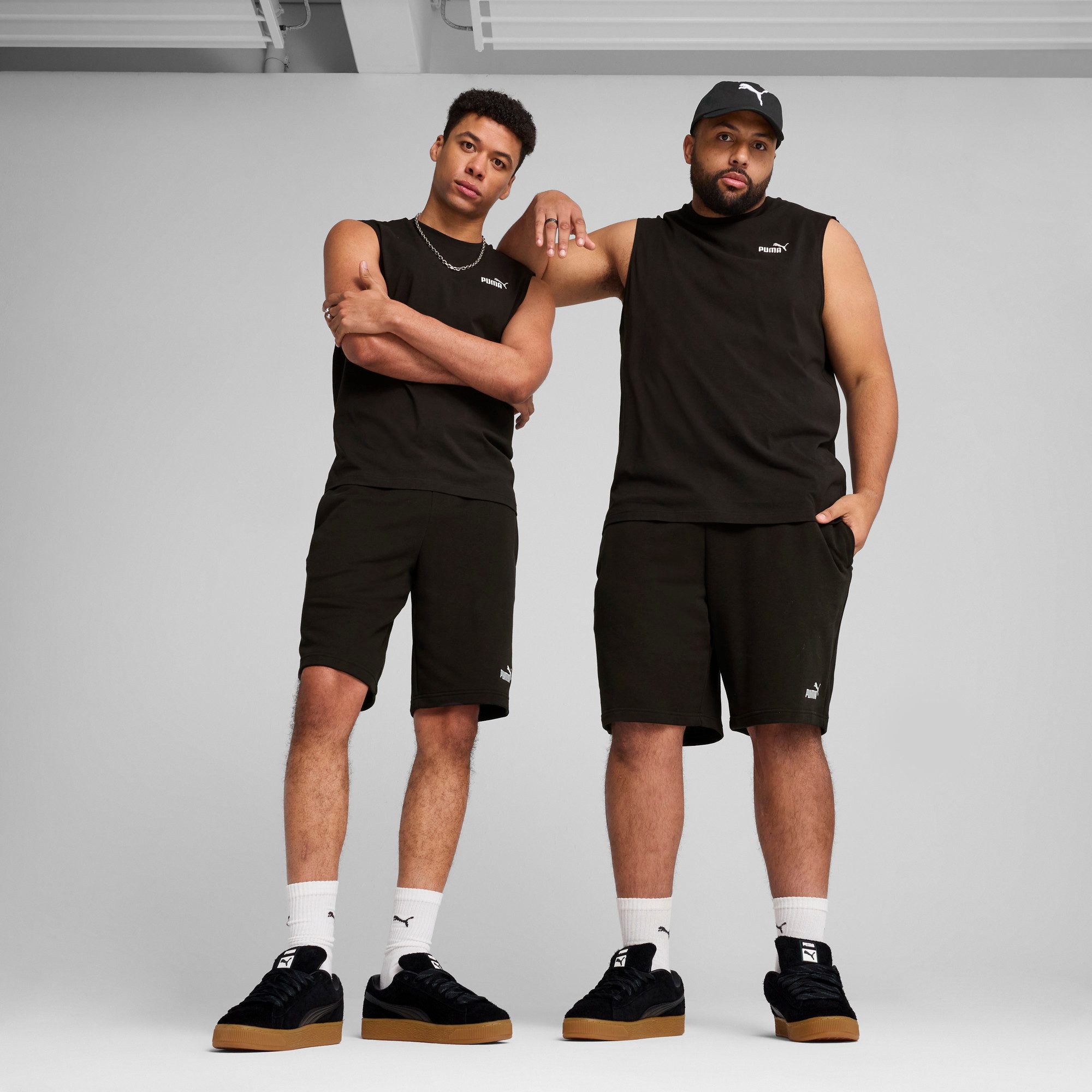 PUMA Trainingsshort ESS NO. 1 LOGO SHORTS 10" Sweatshorts met zacht French Terry materiaal