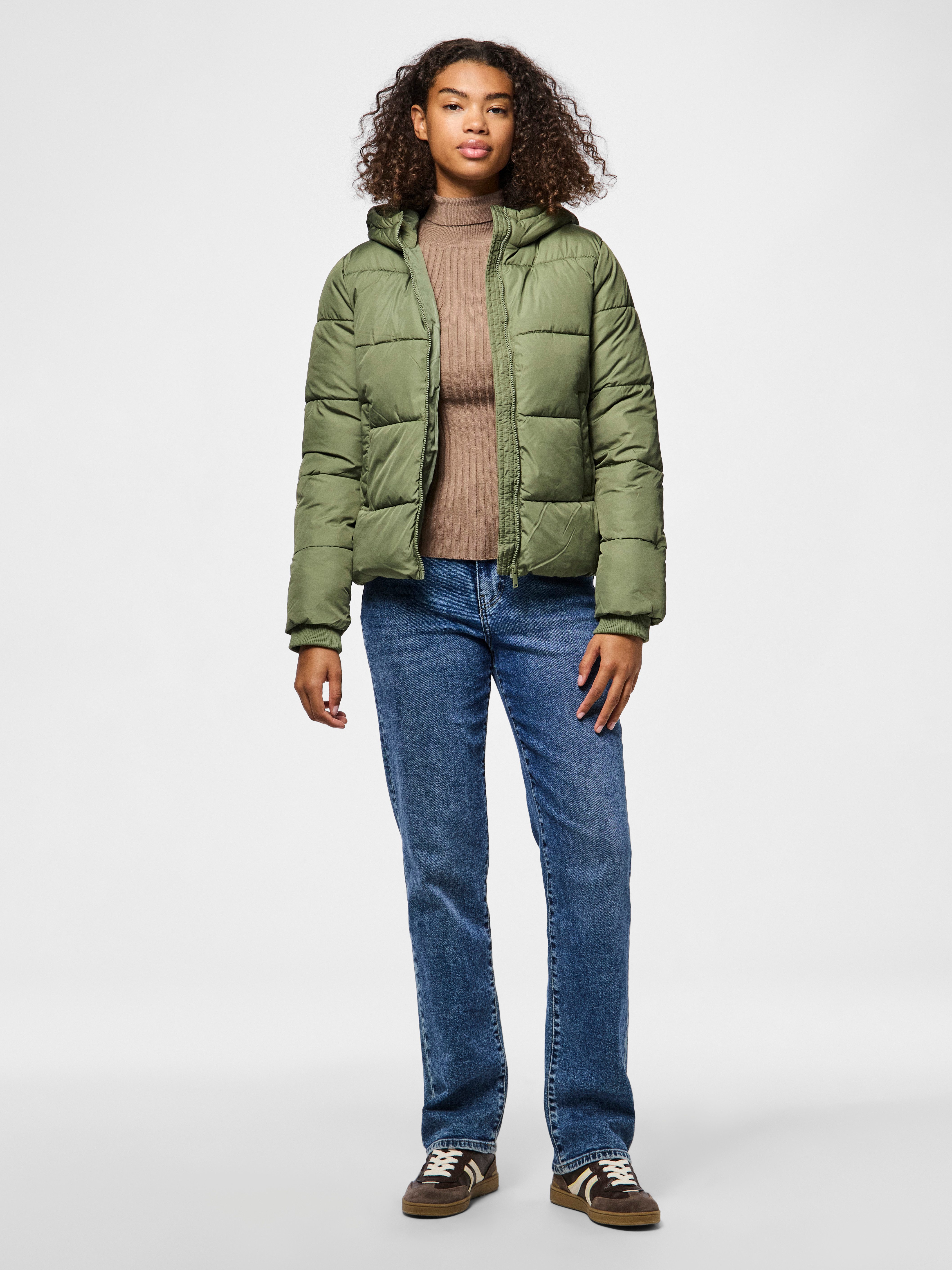 pieces Gewatteerde jas PCBEE NEW SHORT PUFFER JACKET NOOS BC