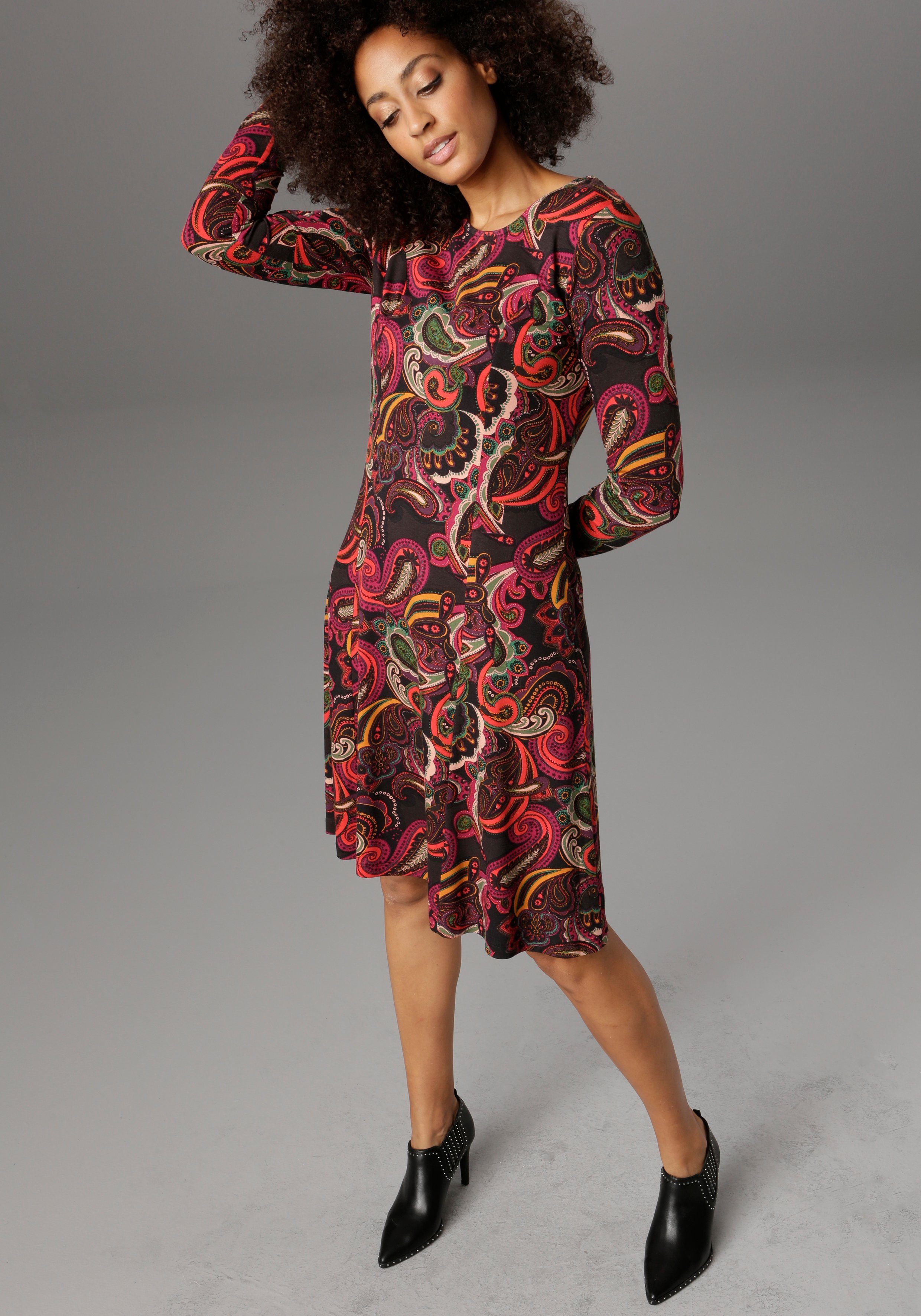 Aniston SELECTED Jerseyjurk Paisleydessin in volle kleuren
