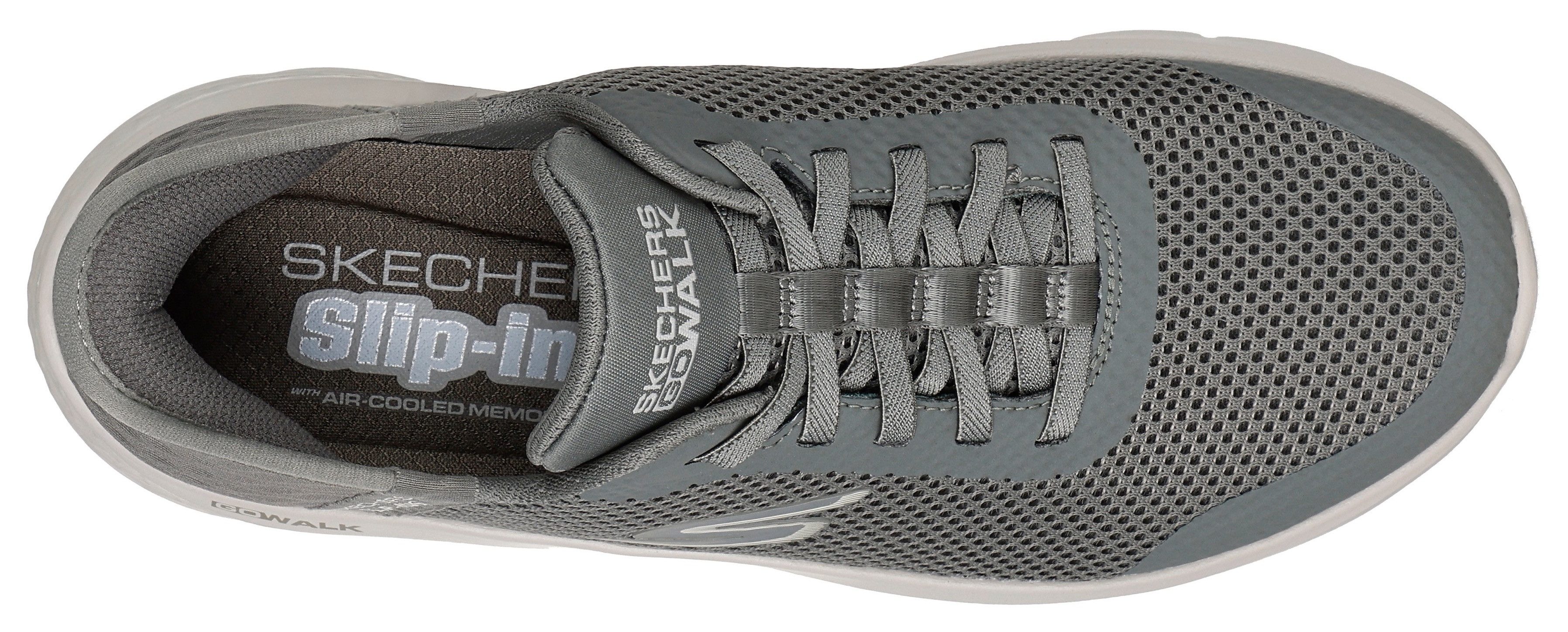 Skechers Slip-on sneakers
