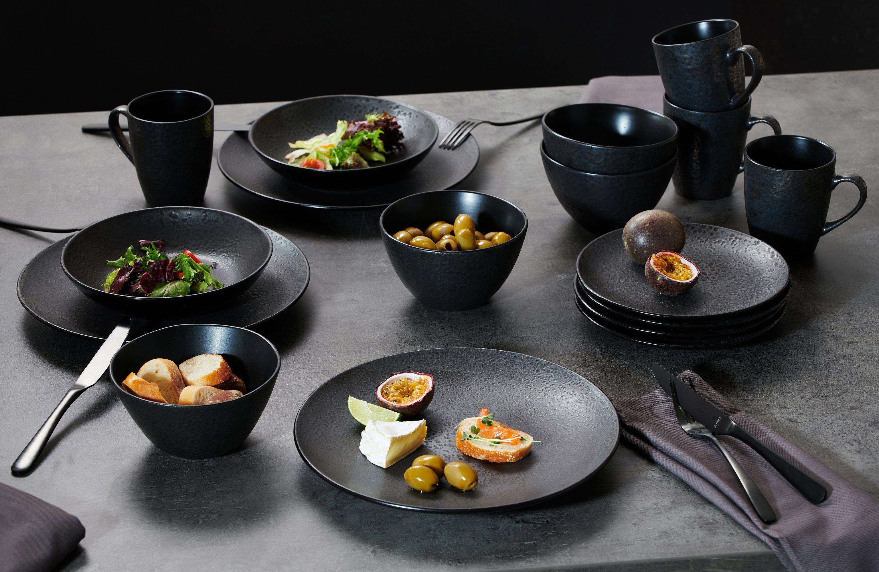 Ritzenhoff & Breker Ontbijtserviesset Servies, Kitwe (bord, schaal, koffiebeker) zijdematte zwarttint met gravure, 12 delen, voor 4 personen (set, 12-delig)