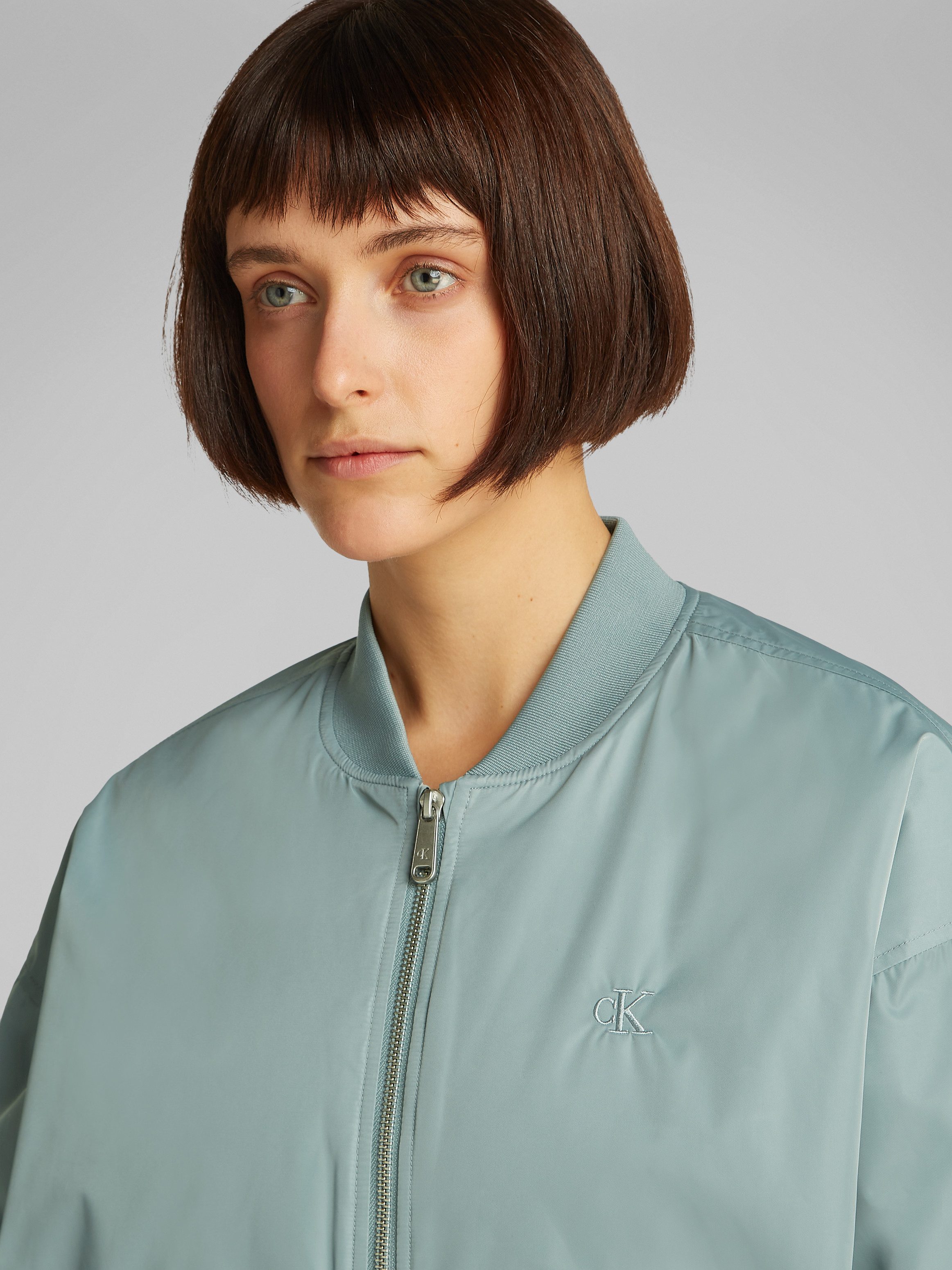 Calvin Klein Bomberjack LONG BOMBER met logo-opdruk, tailleafsluiting versmald door elastiek