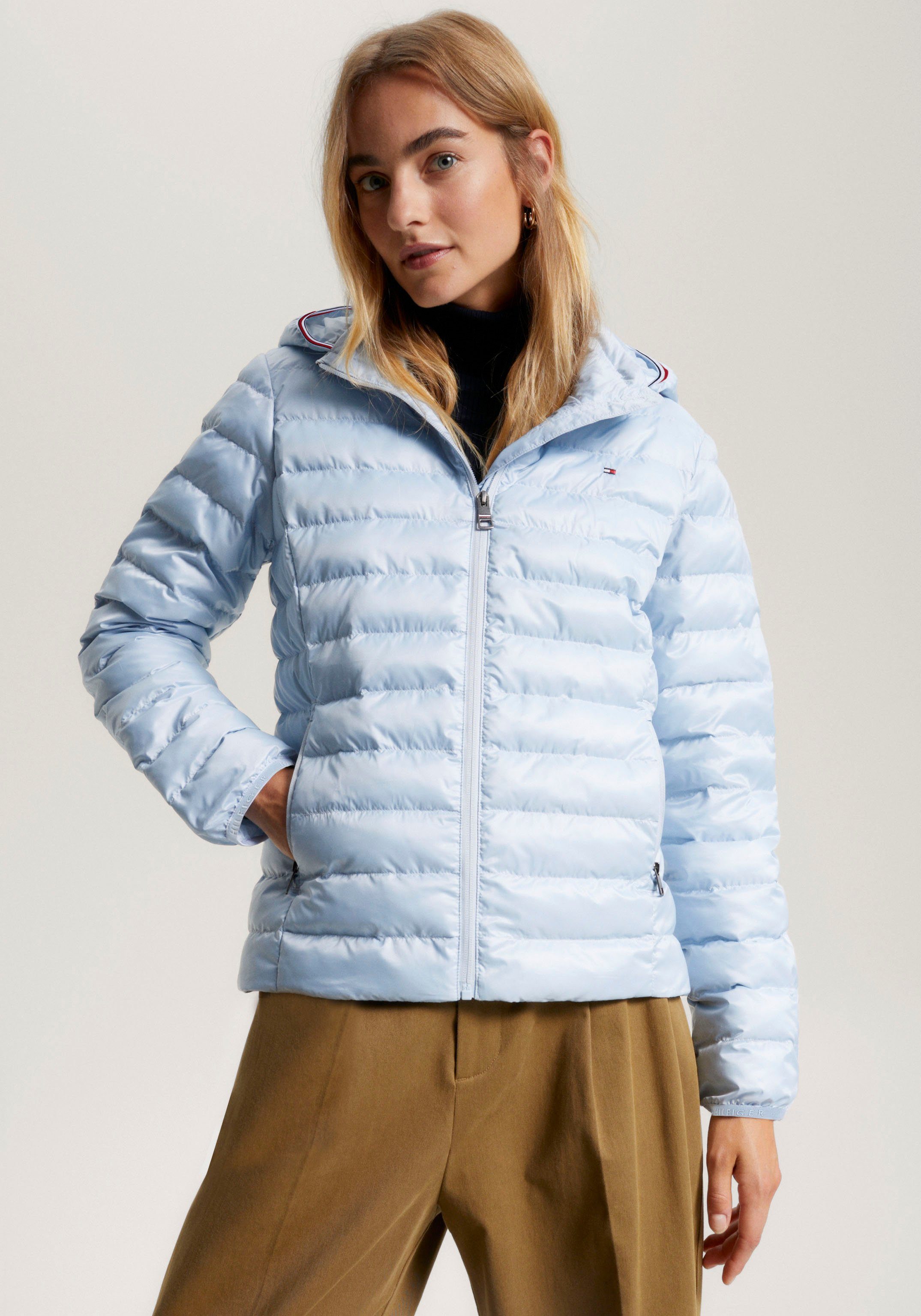 Tommy Hilfiger Gewatteerde jas LW PADDED GLOBAL STRIPE JACKET met merkelastiek op de capuchon (Global Serie TH VROUWEN)