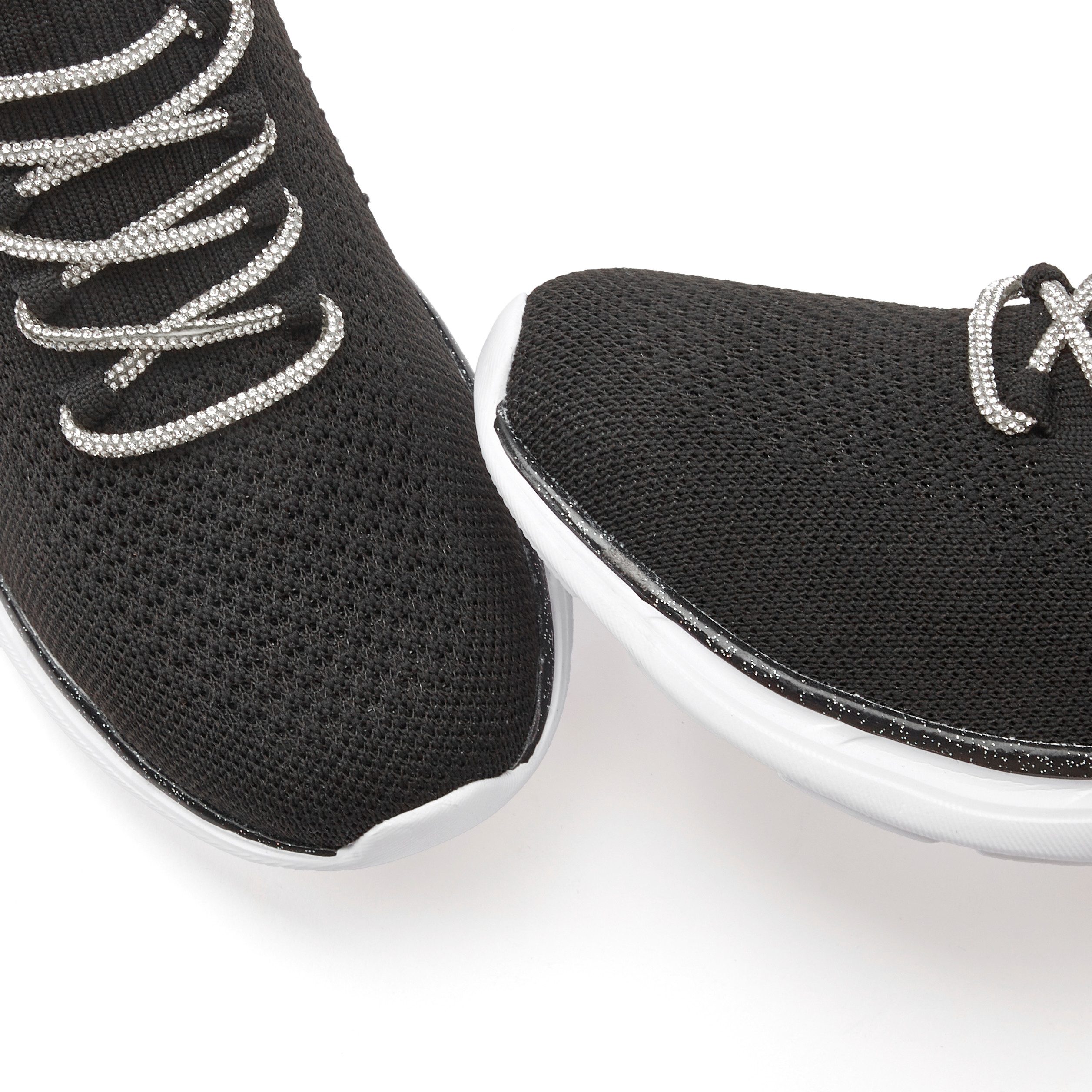 Lascana Sneakers met modieuze glinsterende veters vegan