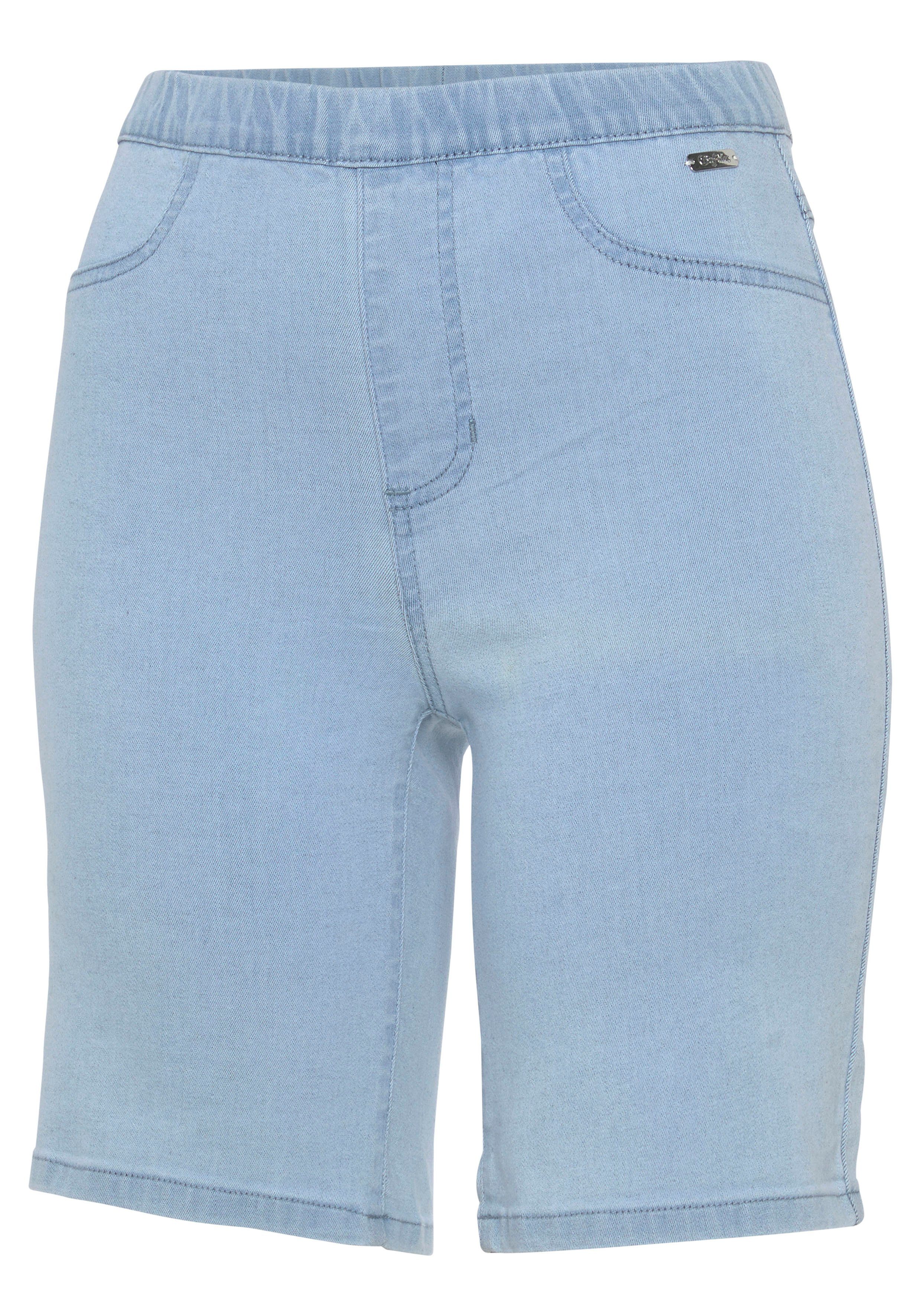 Buffalo Bermuda in elastische denim met twee achterzakken
