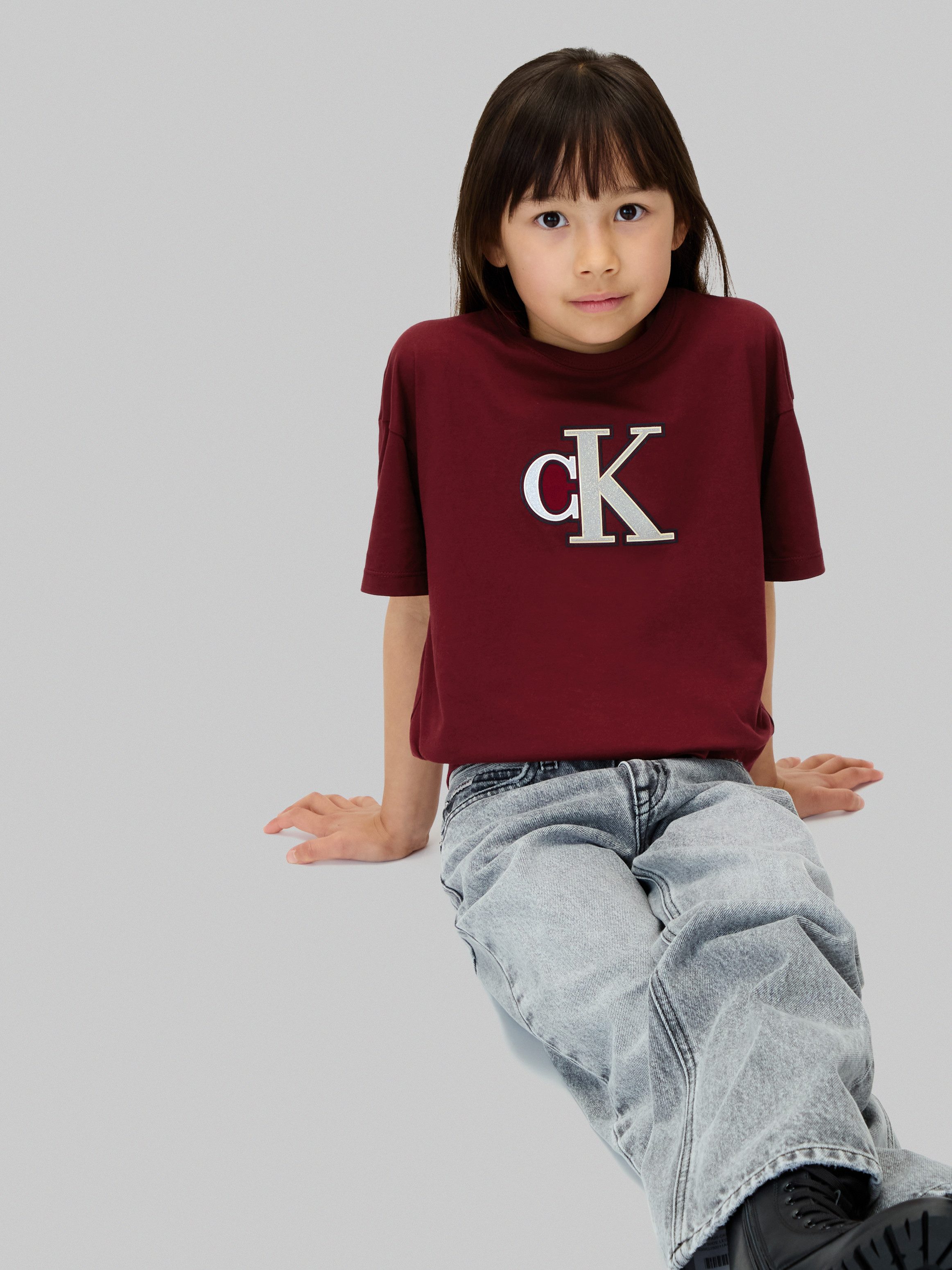 Calvin Klein T-shirt FESTIVE GRAPHIC SS T-SHIRT voor kinderen tot 16 jaar, glitterprint