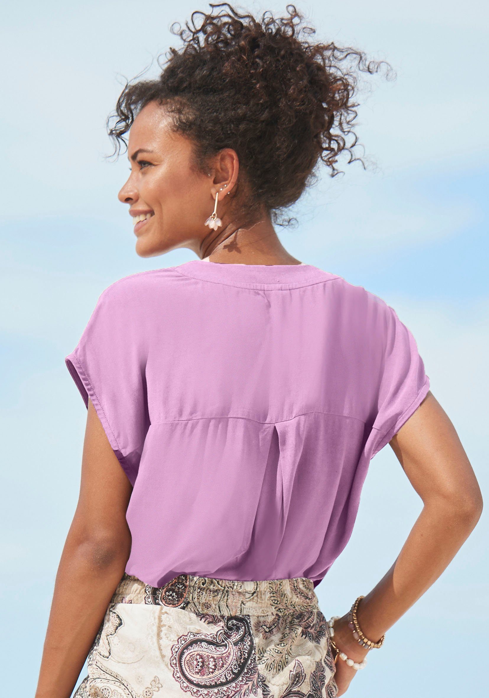Lascana Blouse zonder sluiting met modieuze knopen, luchtige korte mouwen blouse, zomers