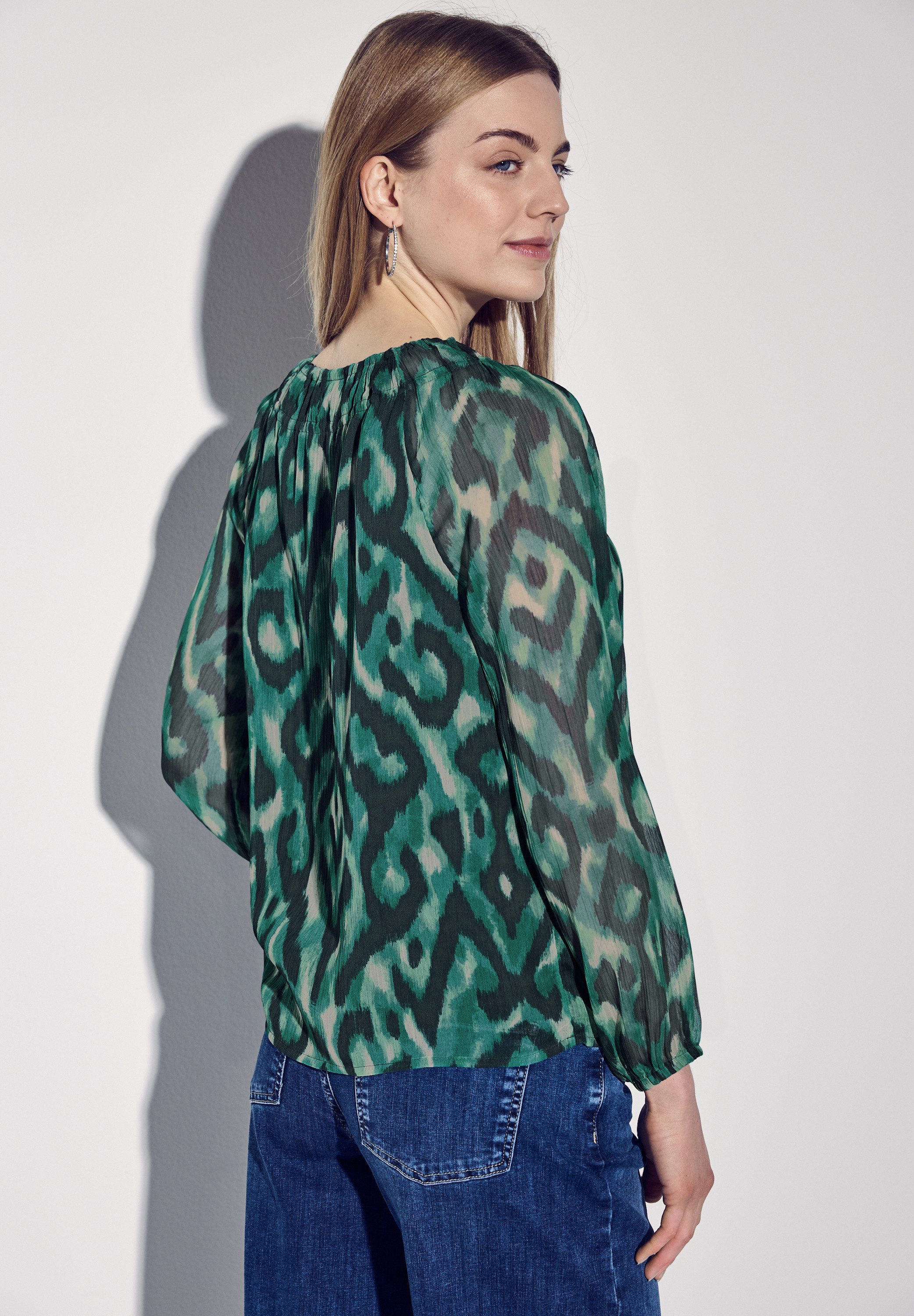 STREET ONE Chiffon blouse met grafisch patroon en plooien aan de kraag