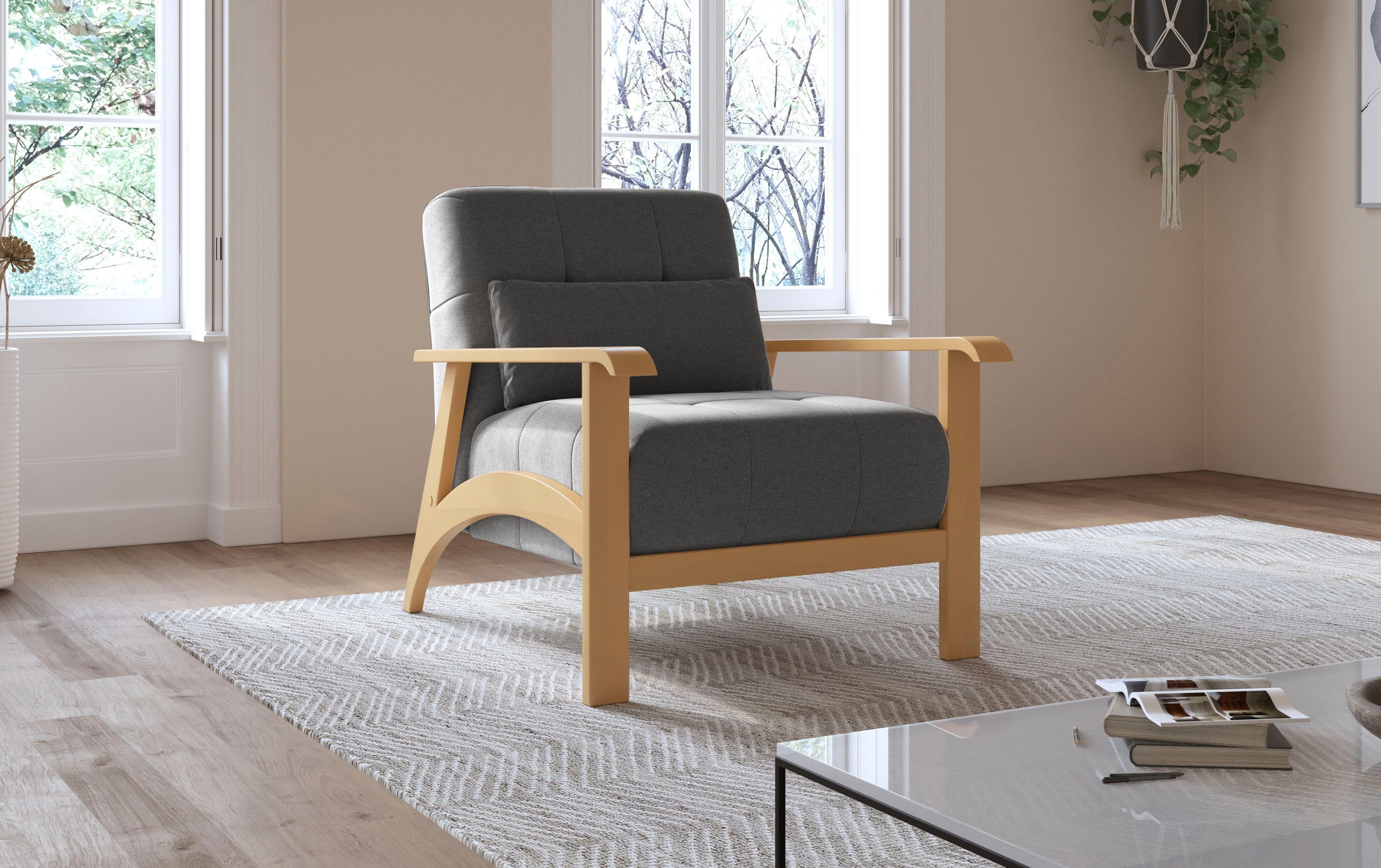sit&more Fauteuil Billund Armleuningen van eikenkleurig beukenhout, verschillende bekledingen en kleuren