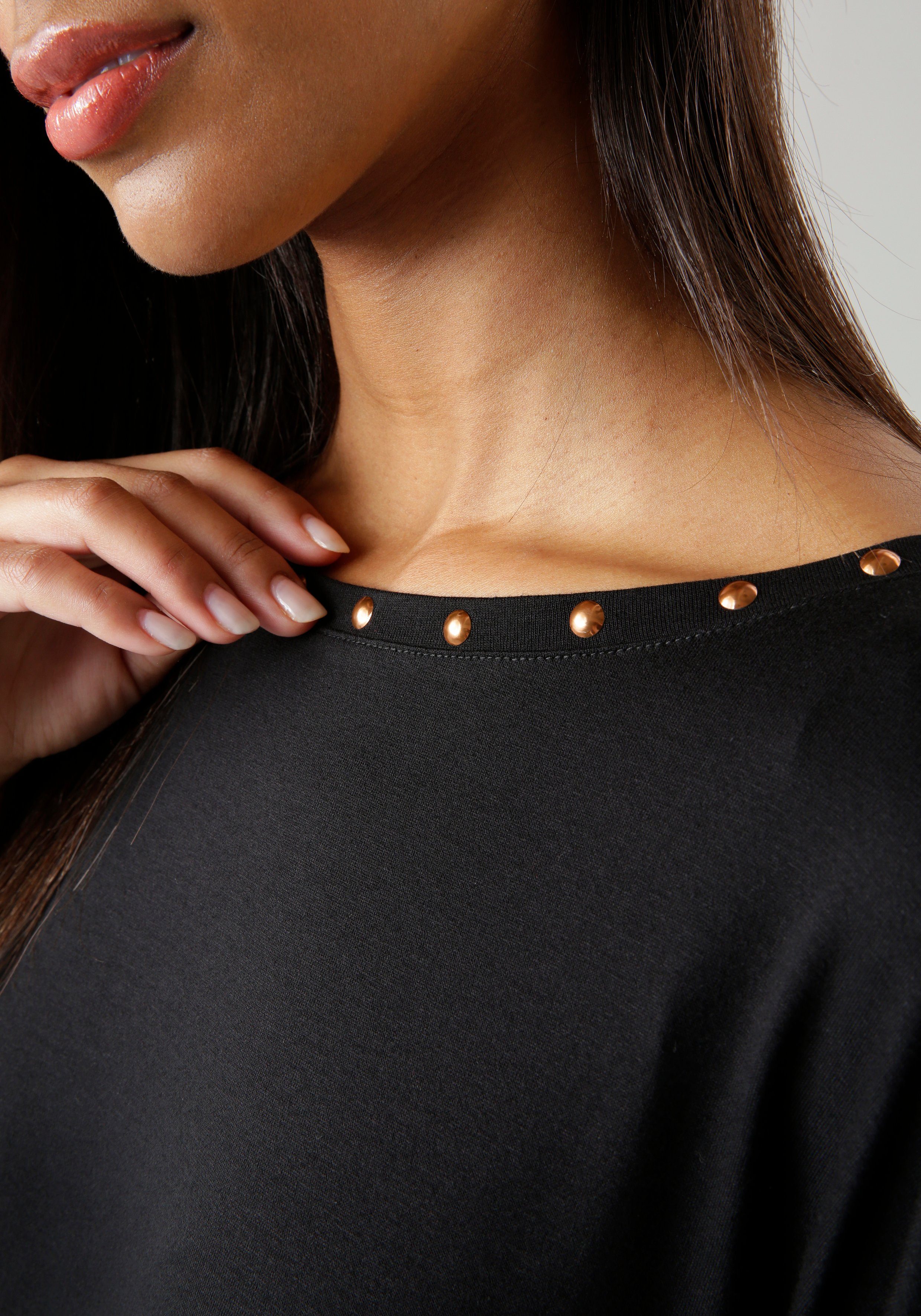 Aniston SELECTED Shirt met vleermuismouwen met bronzen nagels