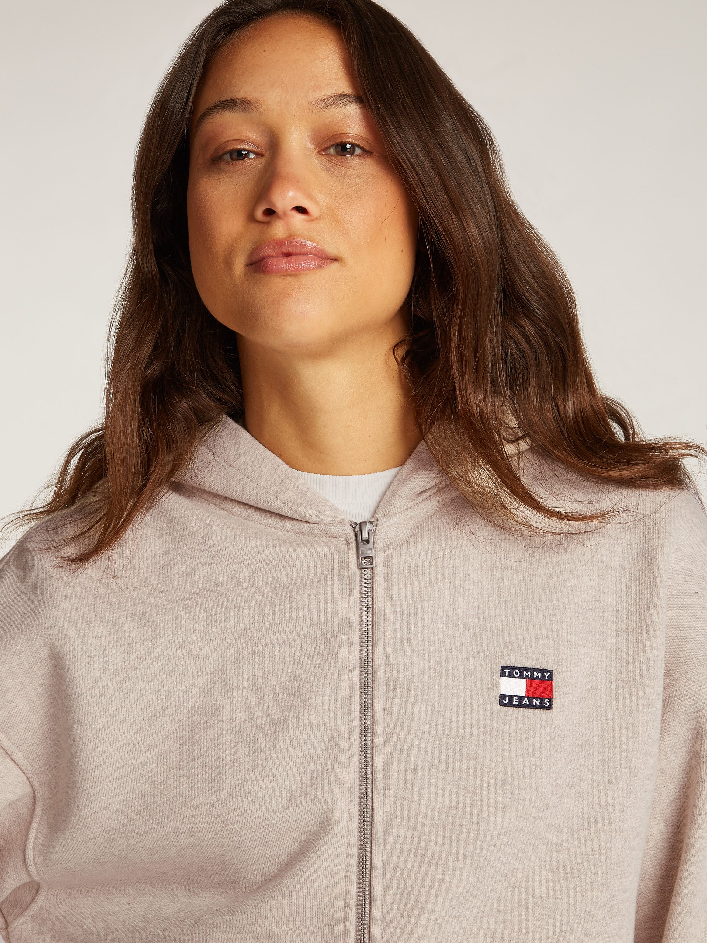 Tommy Jeans Curve Sweatshirt TJW BOXY BADG in grote maten, 2-weg rits, met logoborduring