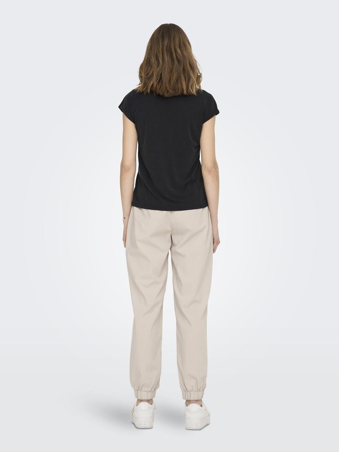 Only Shirt met V-hals ONLFREE S/S MODAL V-NEC TOP BOX JRS NOOS
