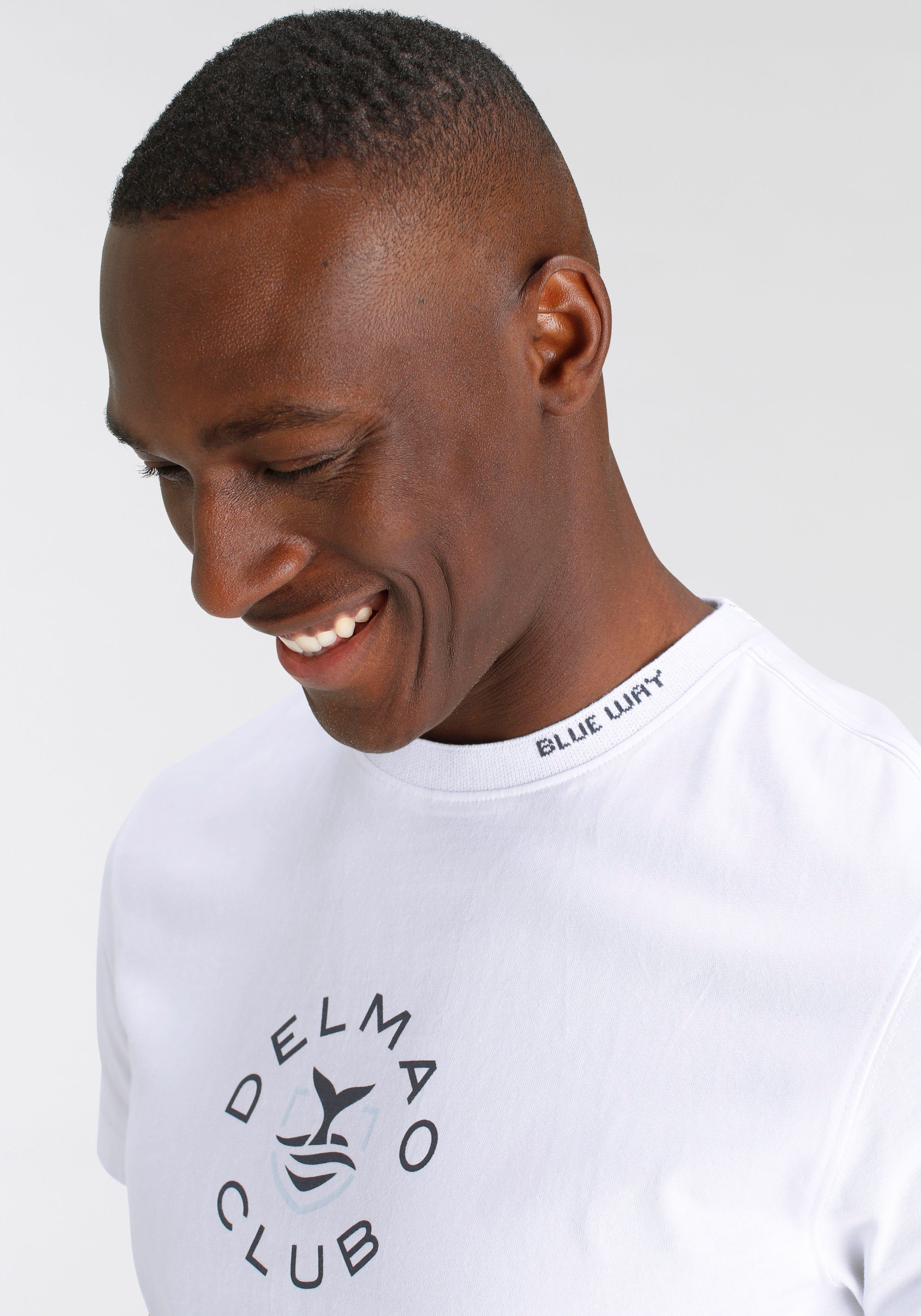 DELMAO T-shirt Korte mouw, casual pasvorm, met print en opschrift, ronde hals