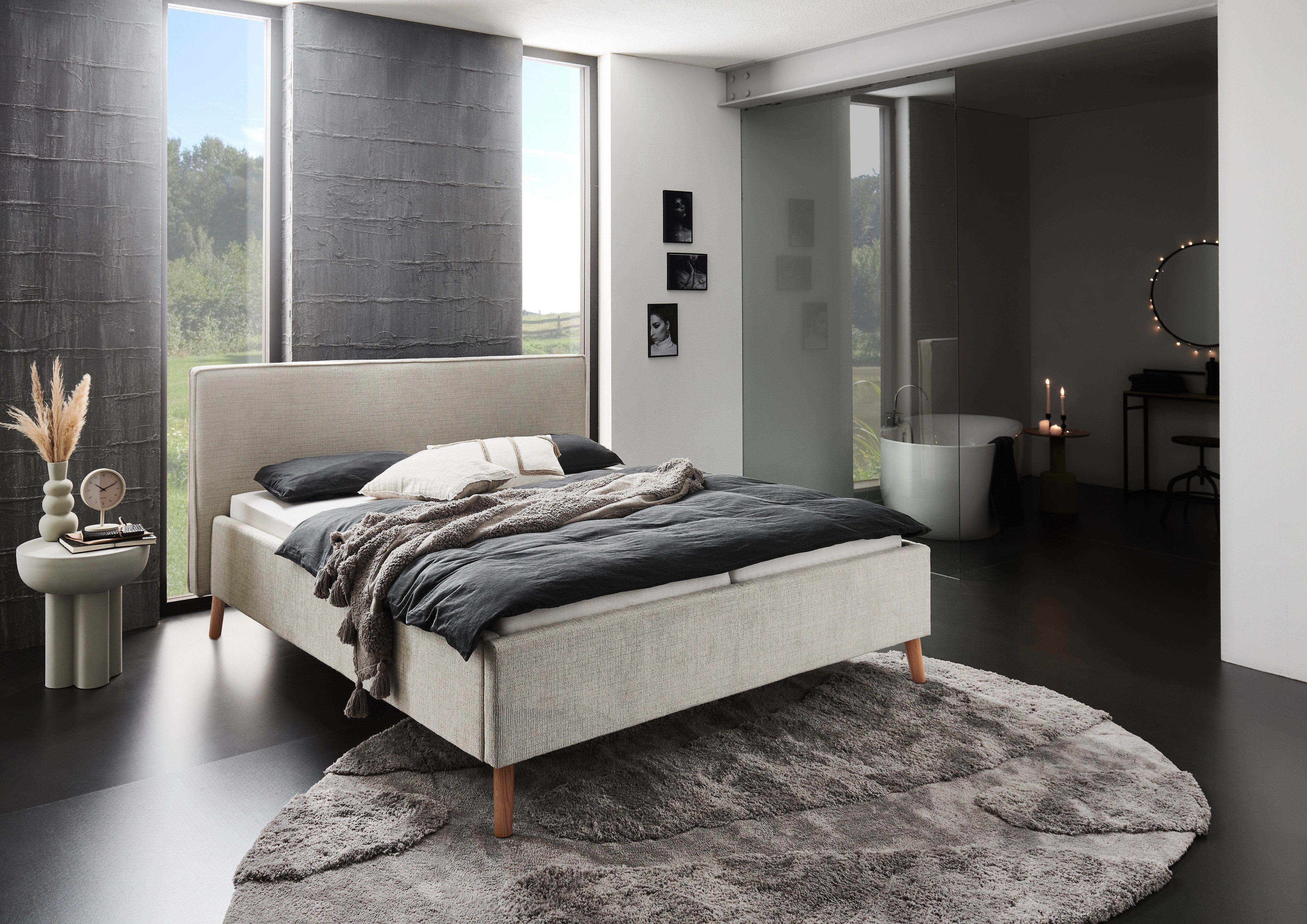 meise.möbel Gestoffeerd bed Riva met eikenkleurige houten poten, naar keuze met bedkist en lattenbodem bedden beige
