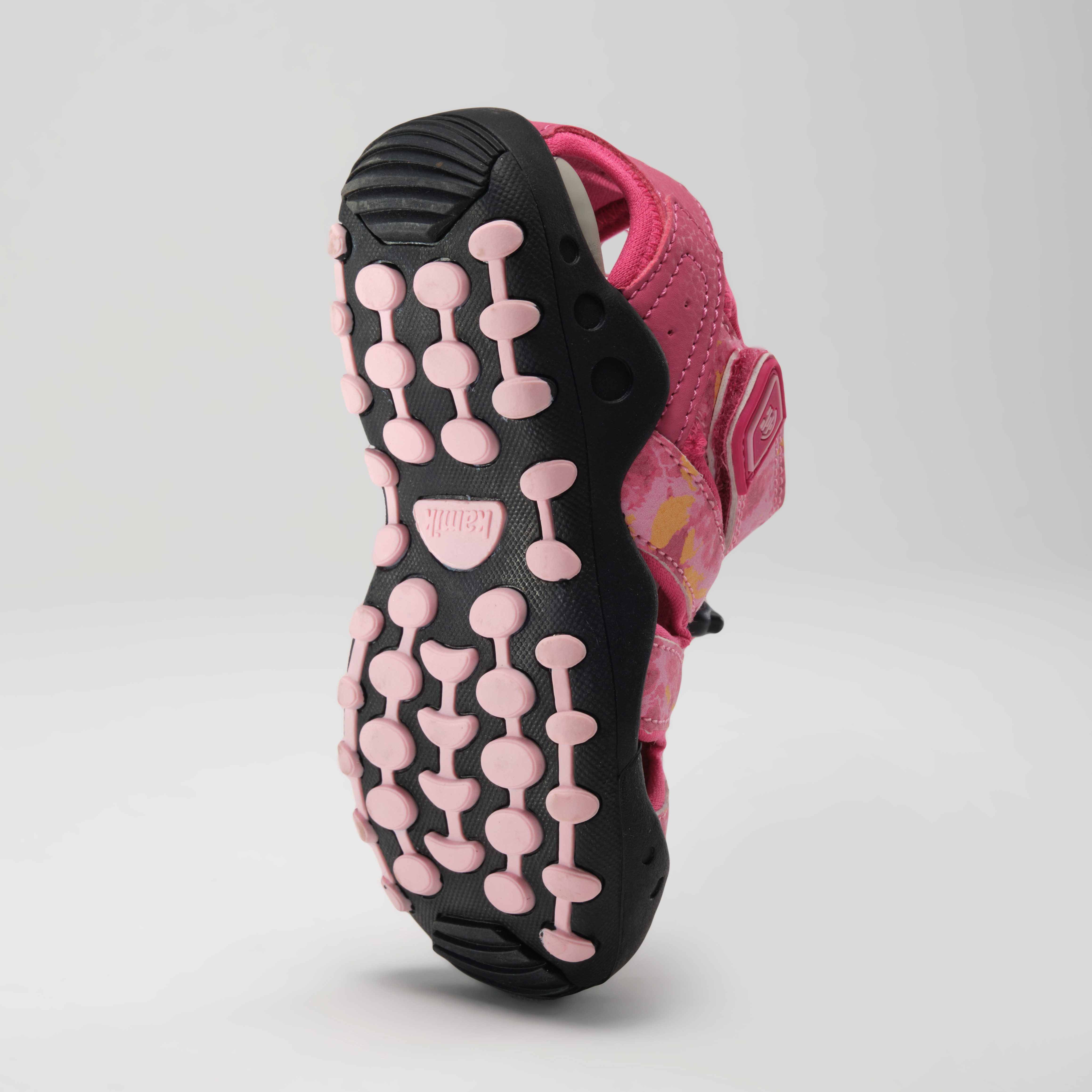 Kamik Sandalen Crab Print Sandaal met teenbescherming