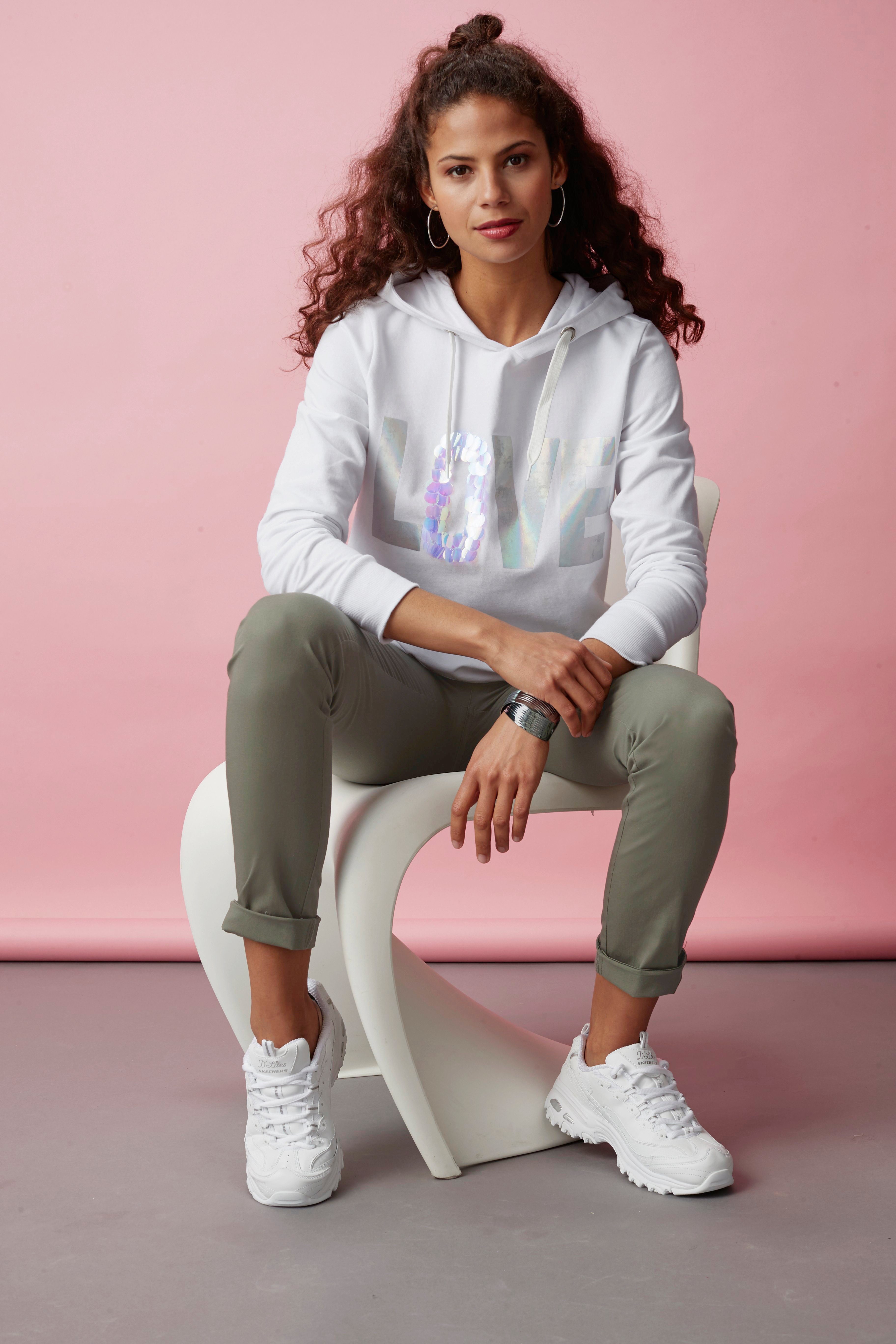 AJC Chino in een vlot model met klepzakken
