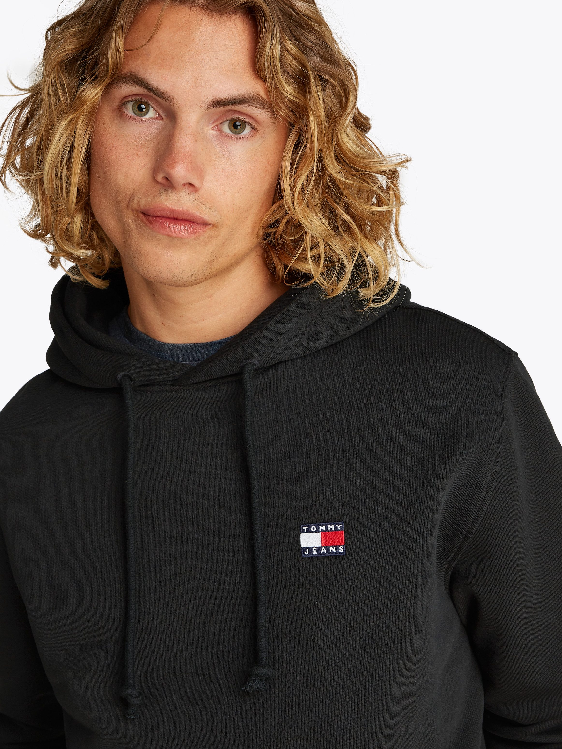 TOMMY JEANS Hoodie TJM REG BADGE HOODIE EXT