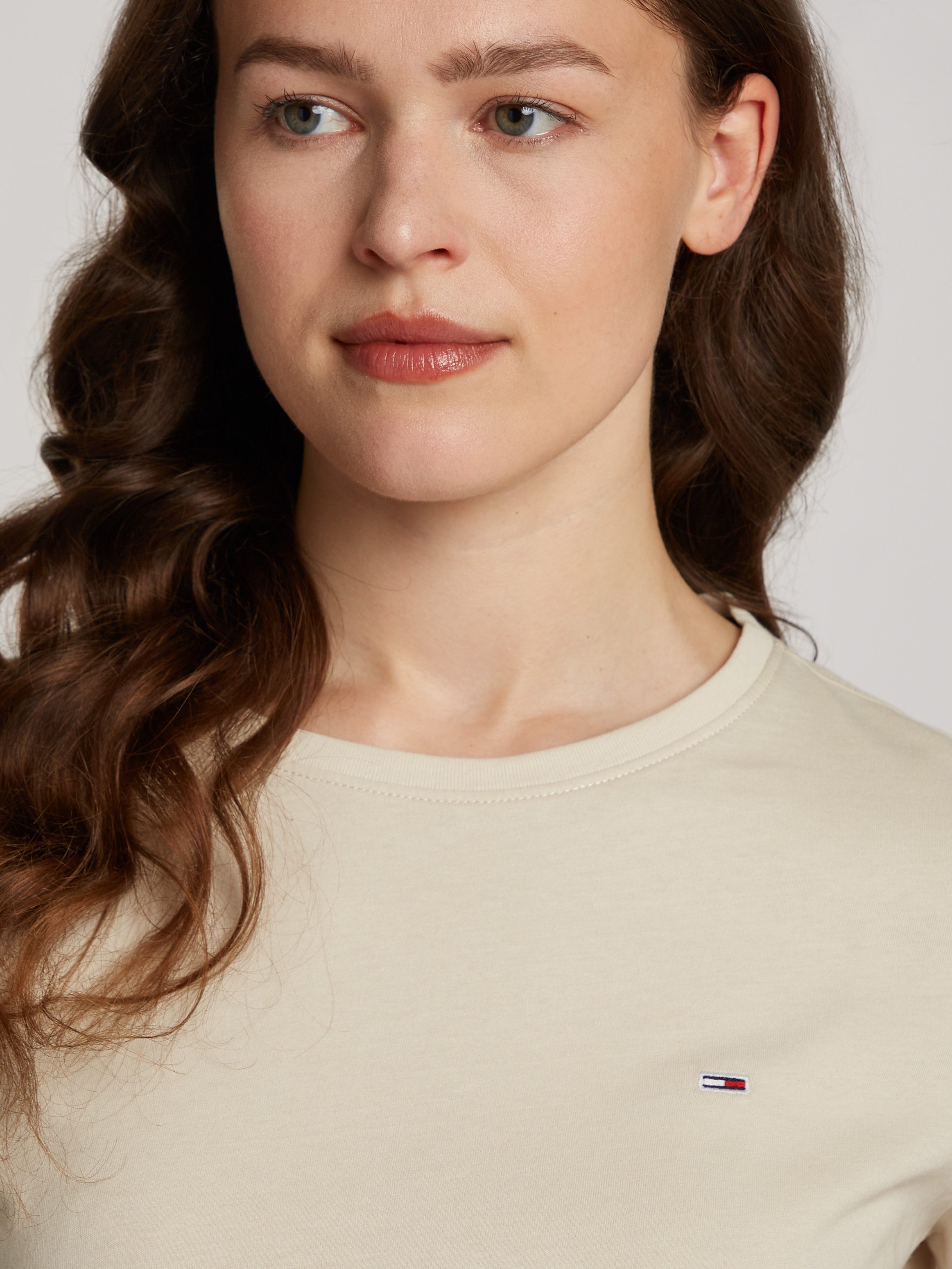 TOMMY JEANS Shirt met ronde hals TJW 2PACK SOFT JERSEY TEE met merklabel-borduursel (2-delig Set van 2)