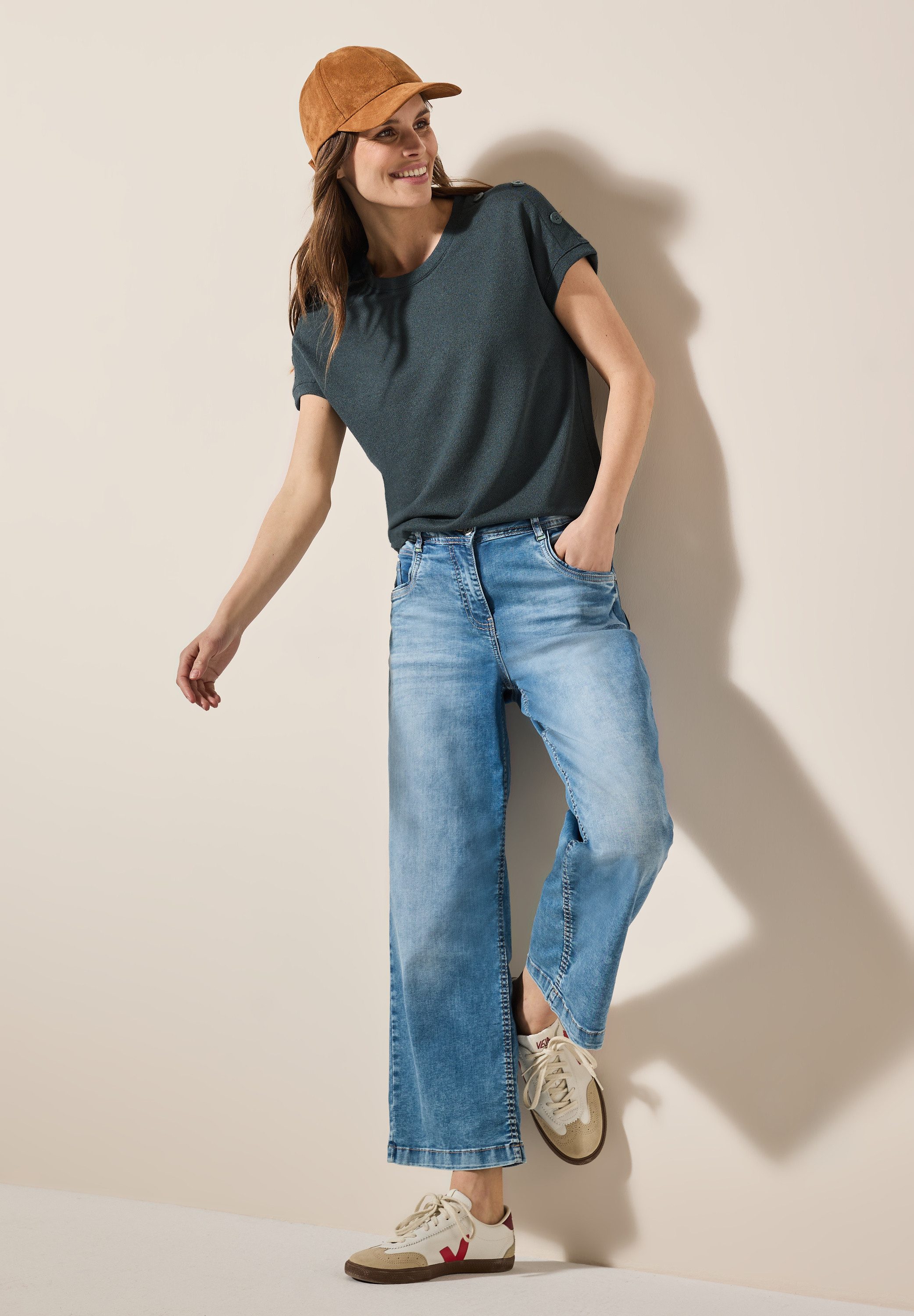 Cecil T-shirt in structuur-look en met knoopdetails