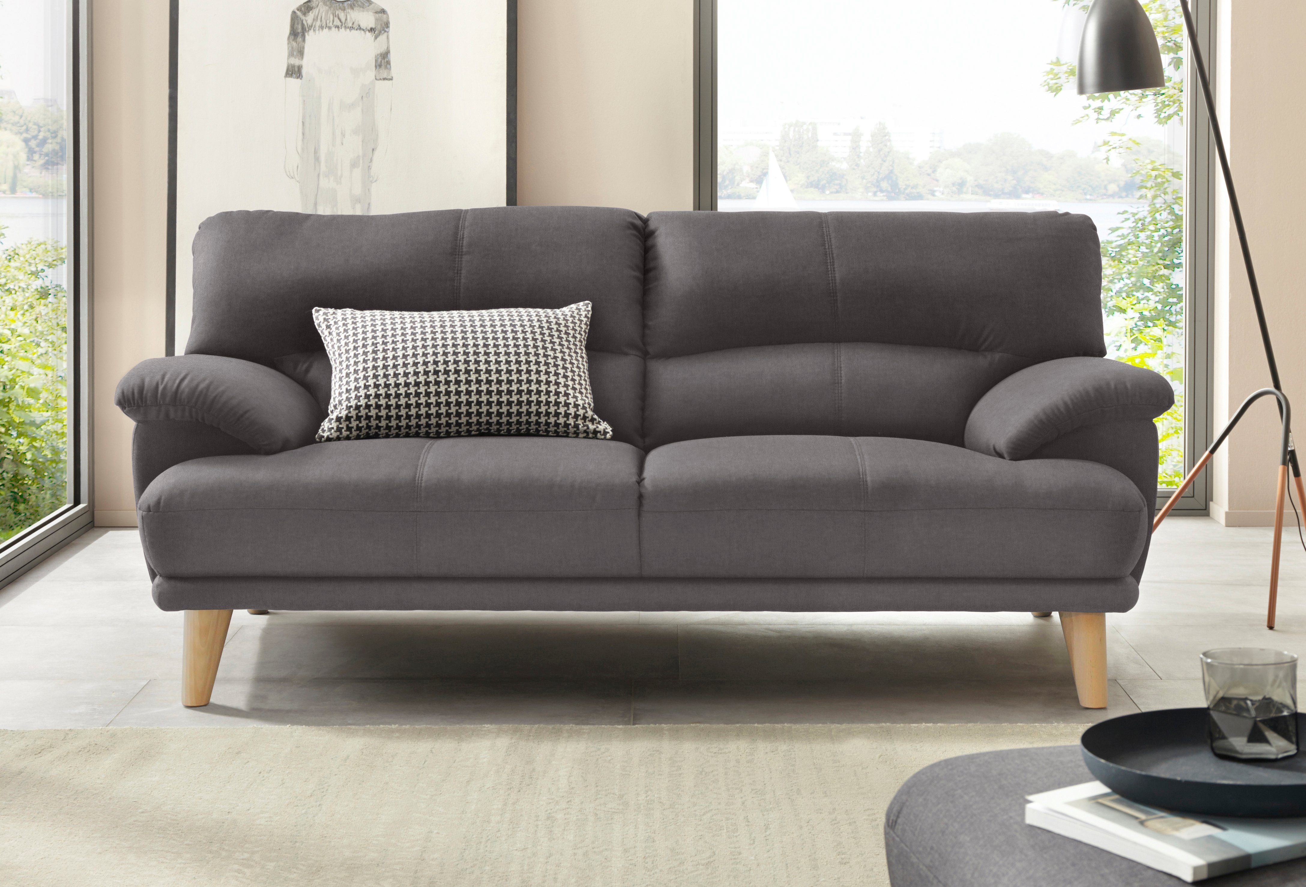 TRENDMANUFAKTUR 3-zitsbank Cecilia, sofa in Italiaans design met geweldig zitcomfort, extreem comfortabele armleuningen, houten voeten