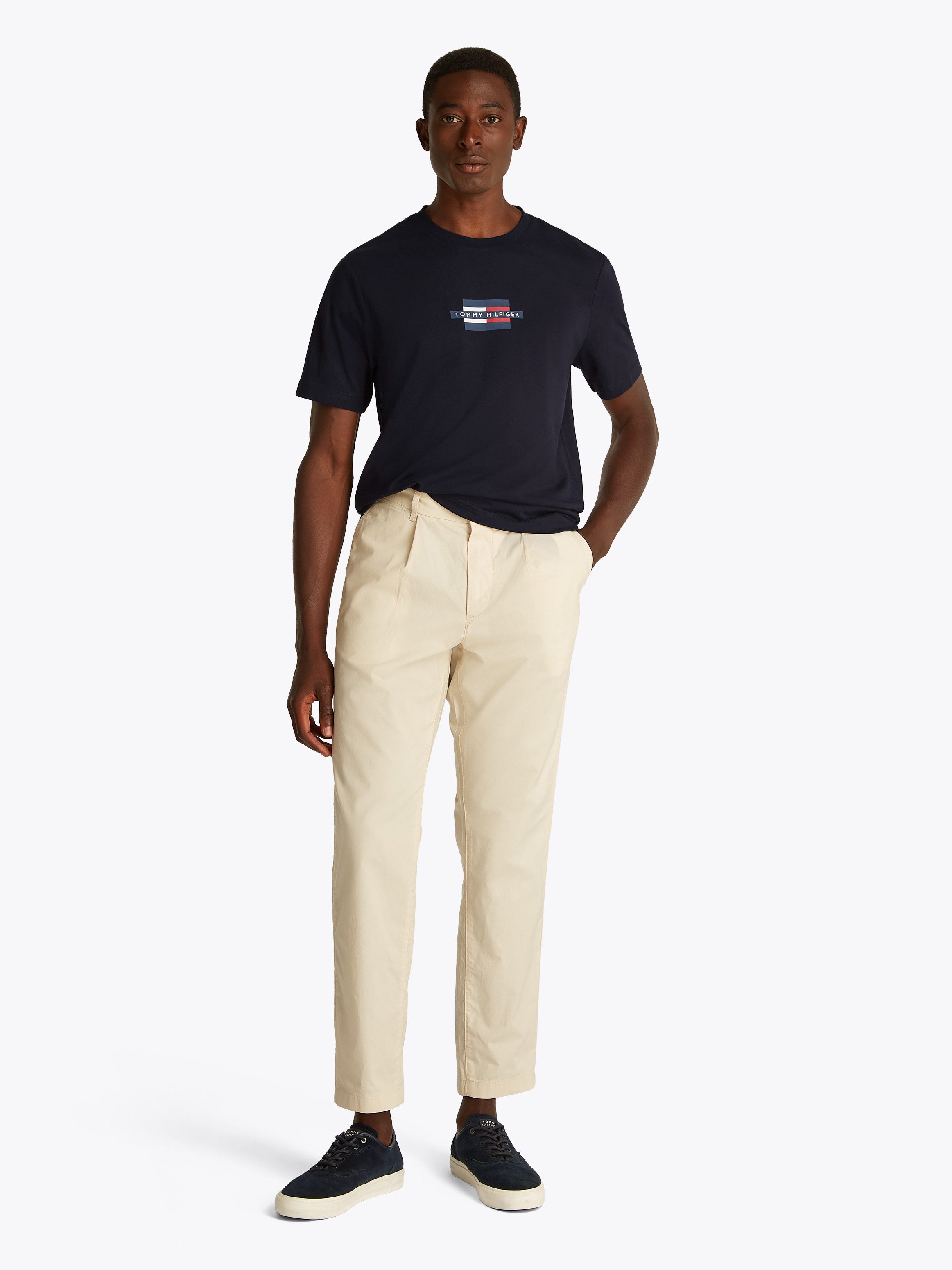 Tommy Hilfiger Shirt met korte mouwen FLAG BOX TEE Met een ronde hals