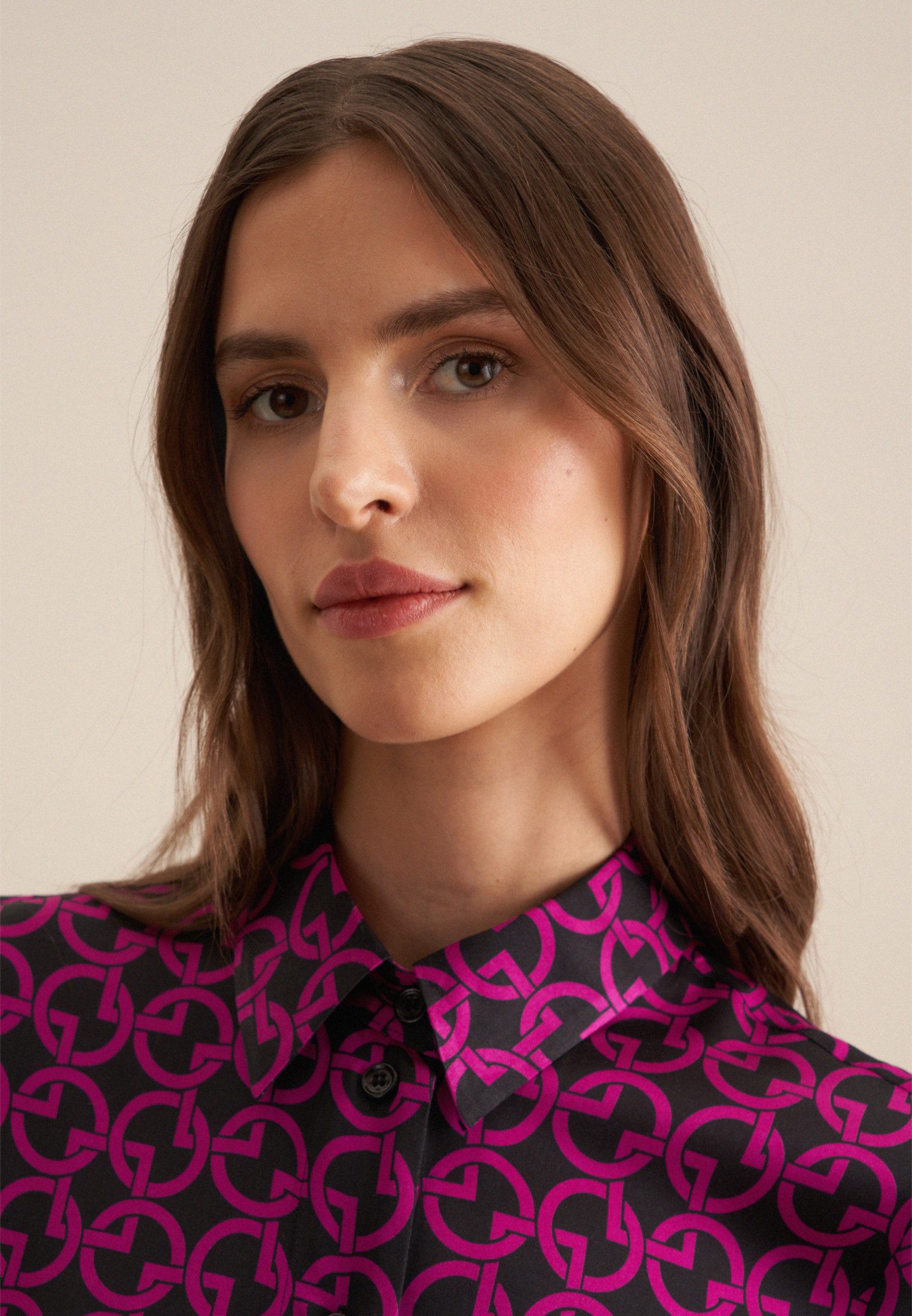 seidensticker Overhemdblouse Zwarte roos Lange mouwen kraag print