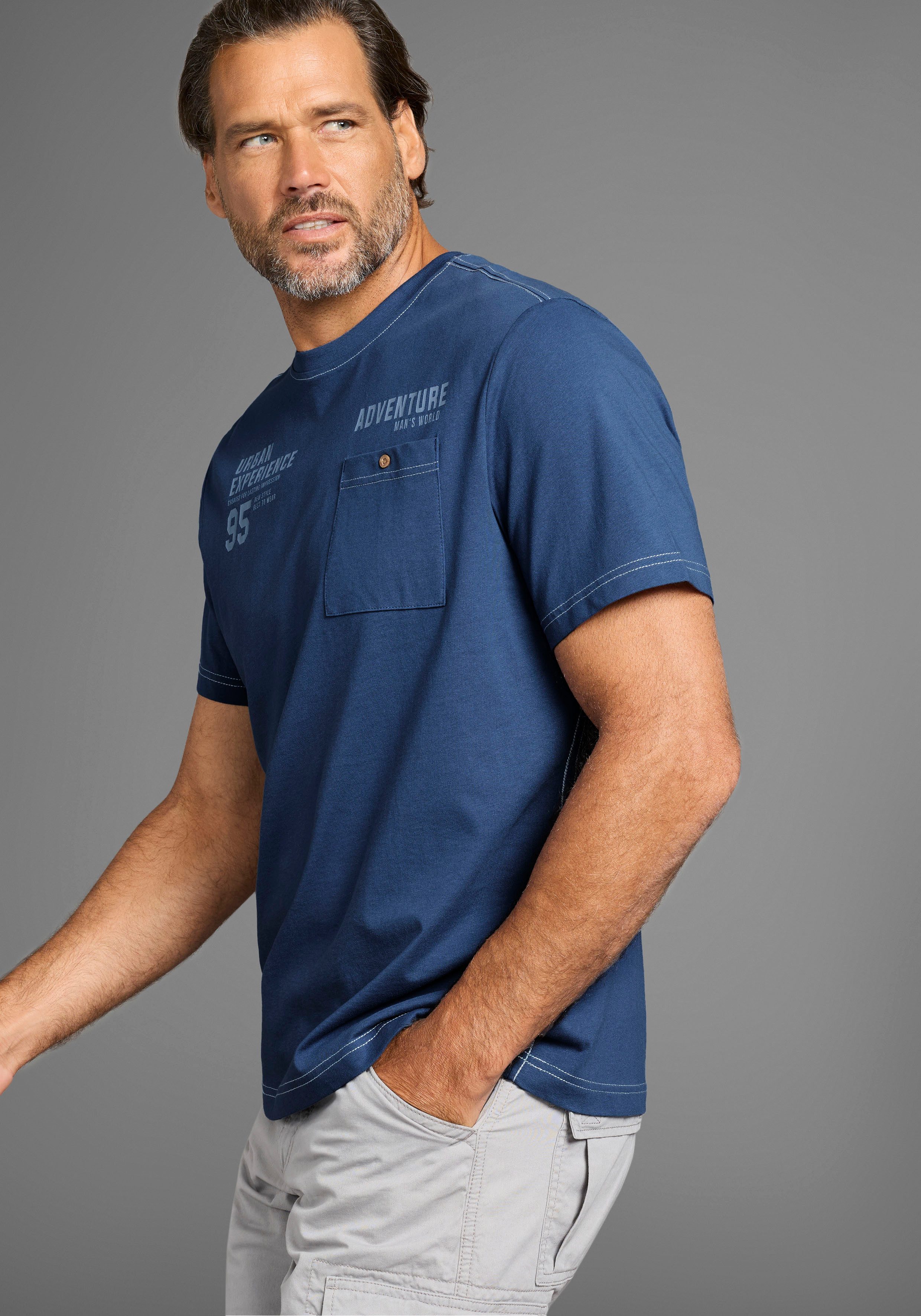 Man's World T-shirt met contraststiksels en functionele borstzak