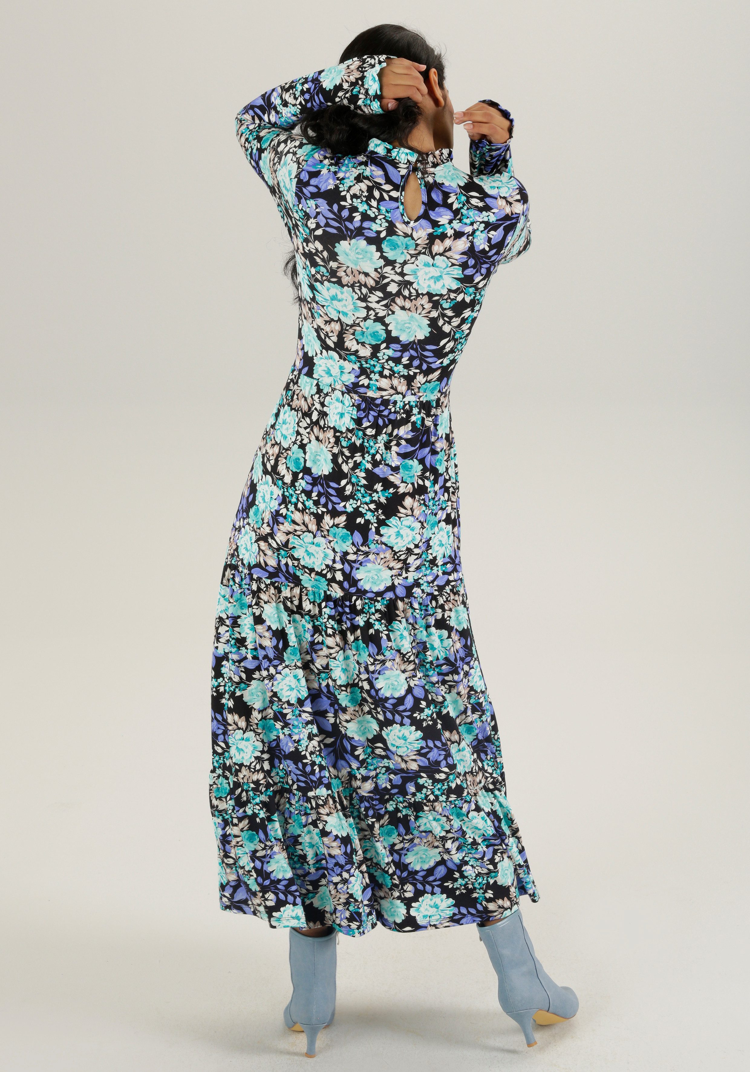 Aniston SELECTED Maxi-jurk met romantische rozenprint en ruchesversiering