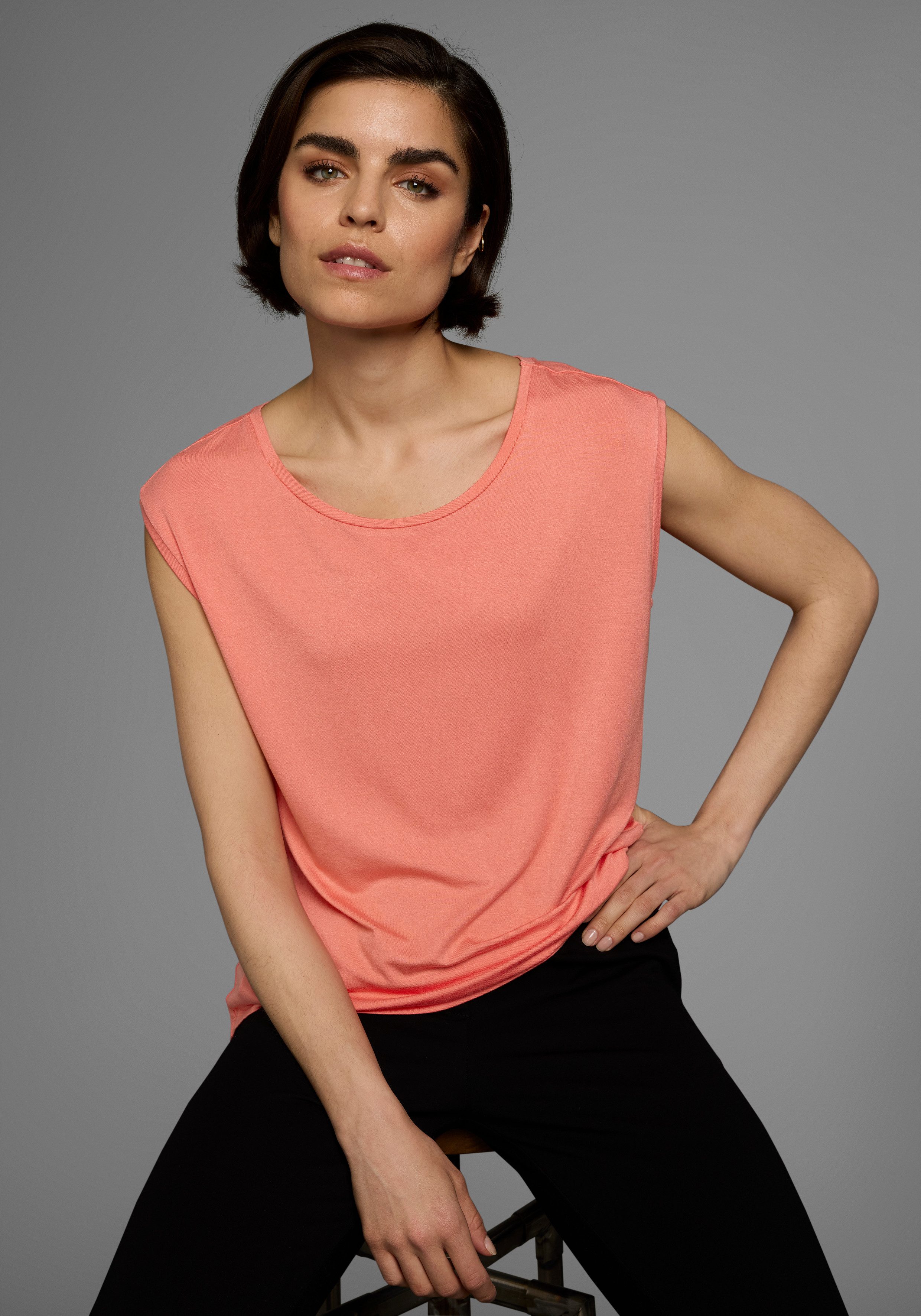 Laura Scott Top met afgeronde zoomafwerking (2 stuks)