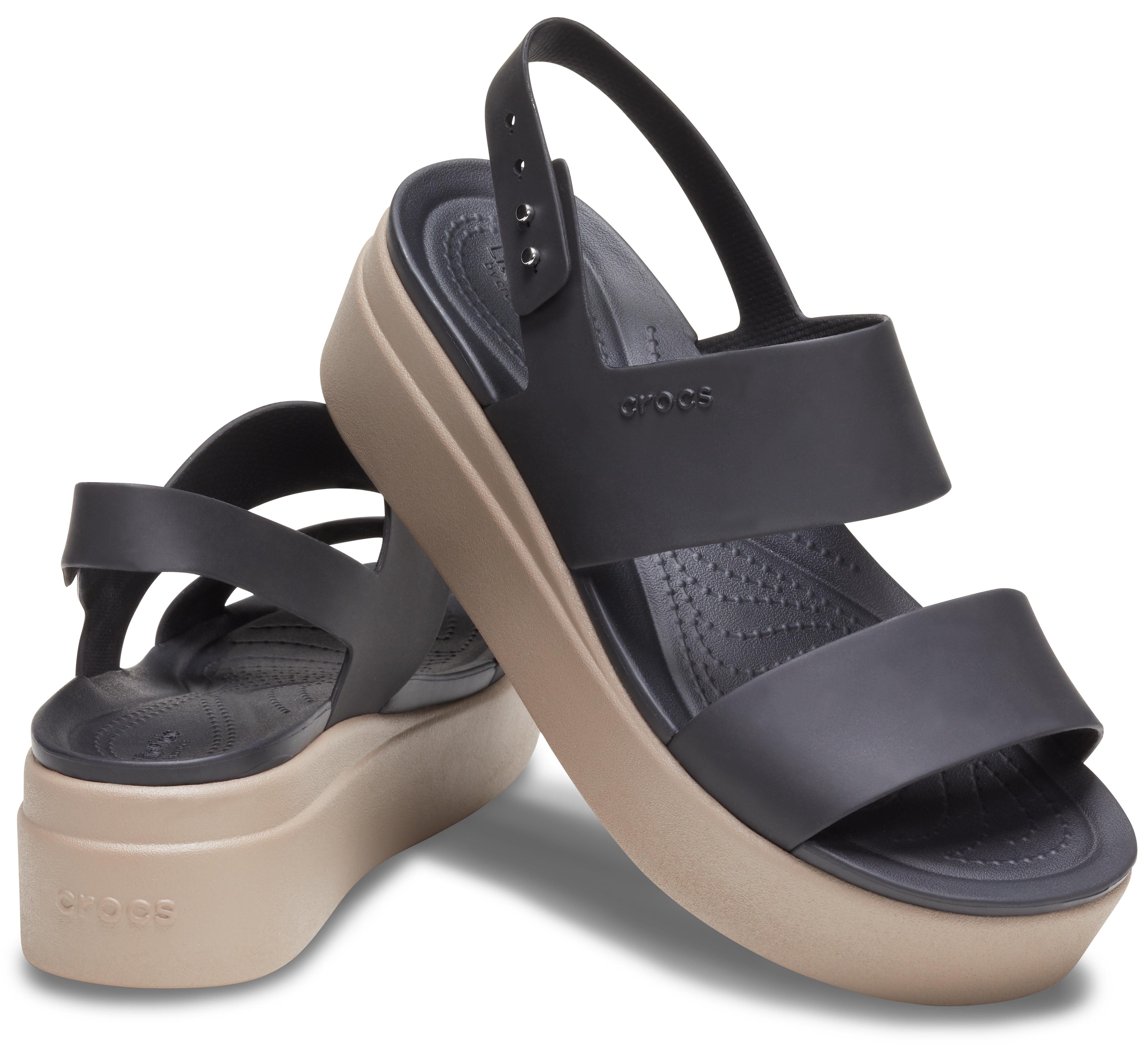 Crocs Sleehaksandaaltjes Brooklyn Low Wedge zomerschoen, sandaal, sleehak, met modieuze plateauzool