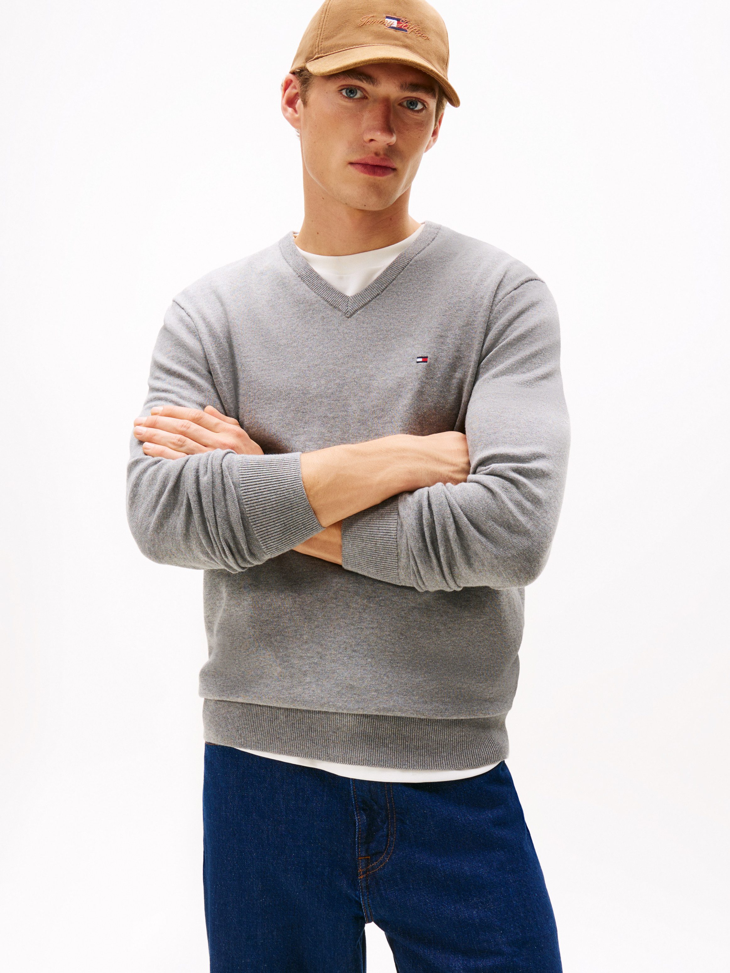 Tommy Hilfiger Gebreide trui ESSENTIAL COTTON V NECK met V-hals en borduursel