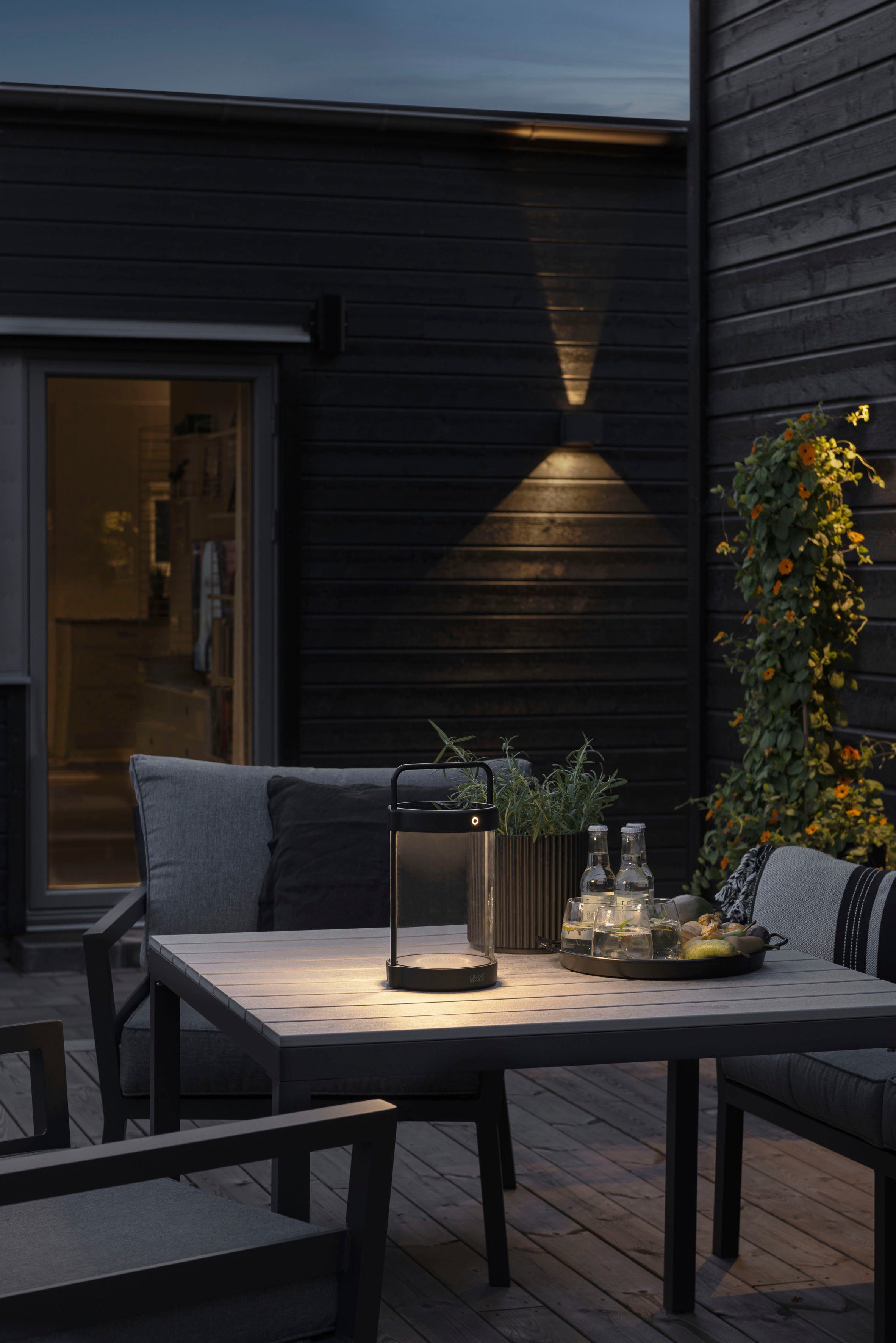 KONSTSMIDE Led lantaarn Crotone Crotone LED solar/USB-lantaarn zwart, dimbaar, schemering (2 stuks)