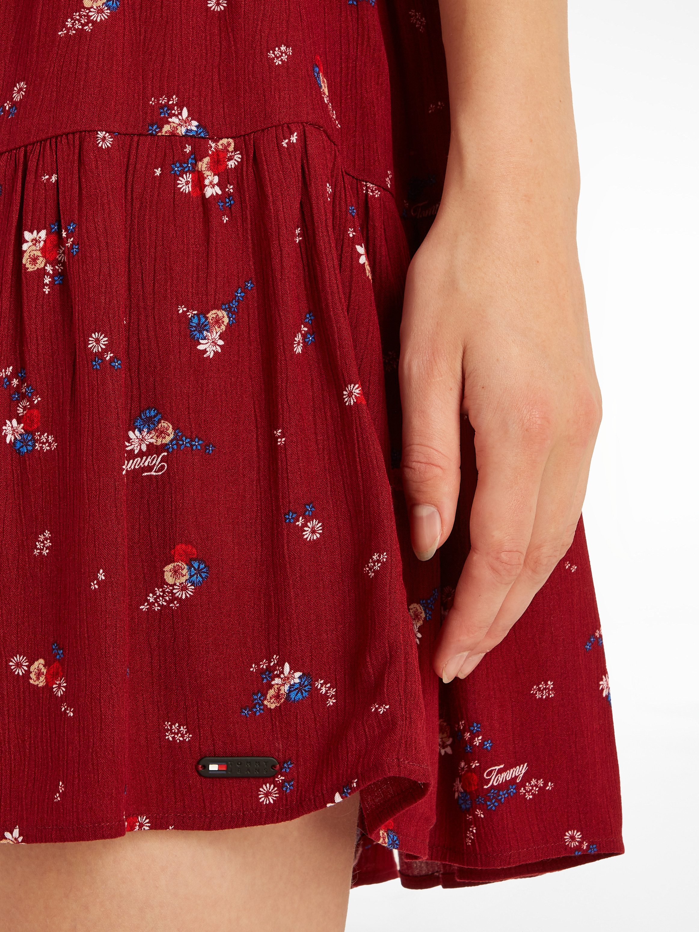 TOMMY JEANS Blousejurk TJW FLORAL TIERED ALINE DRESS