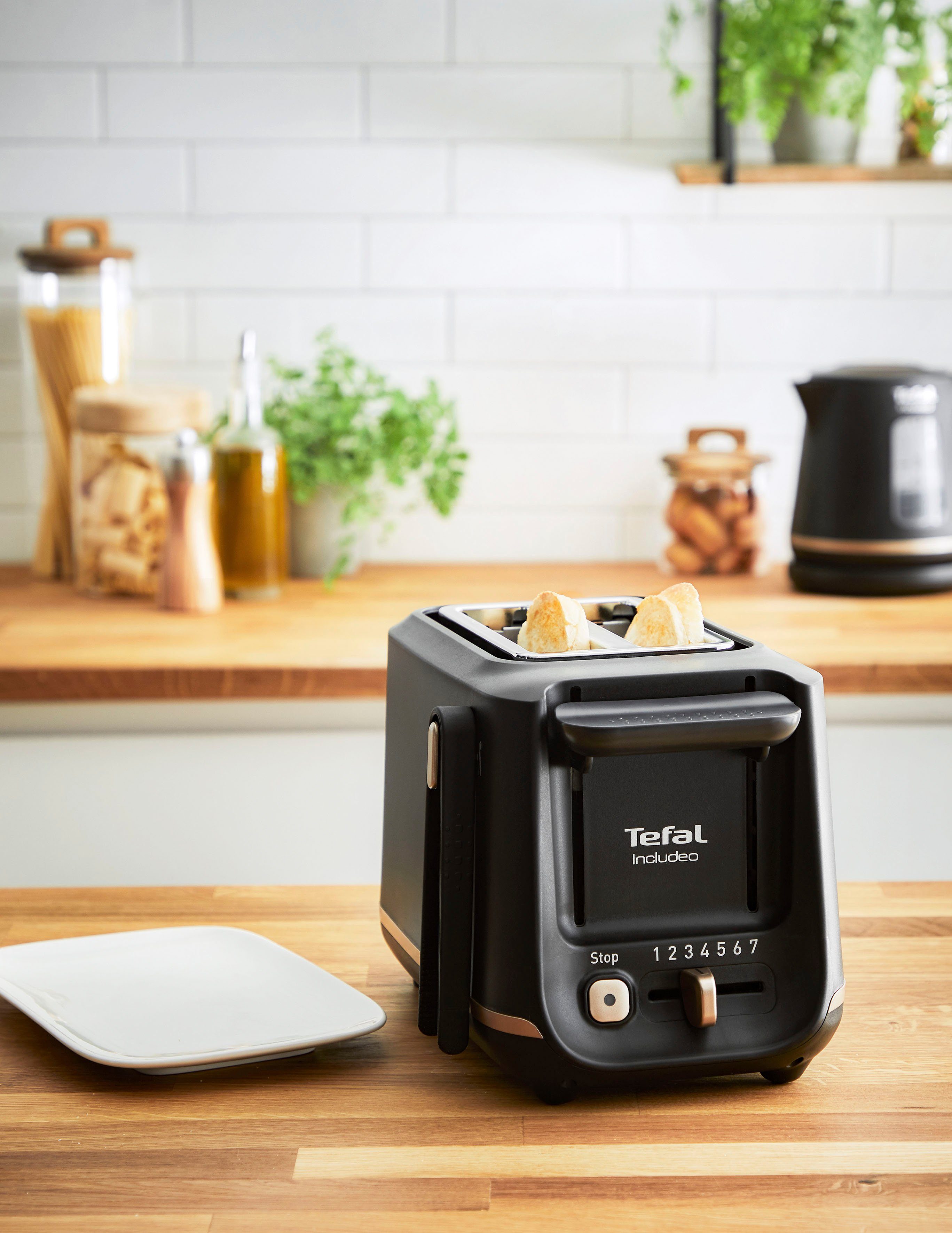 Tefal Toaster TT5338 Includeo Magnetische tang, 7 bruiningsgraden, kruimellade, liftfunctie