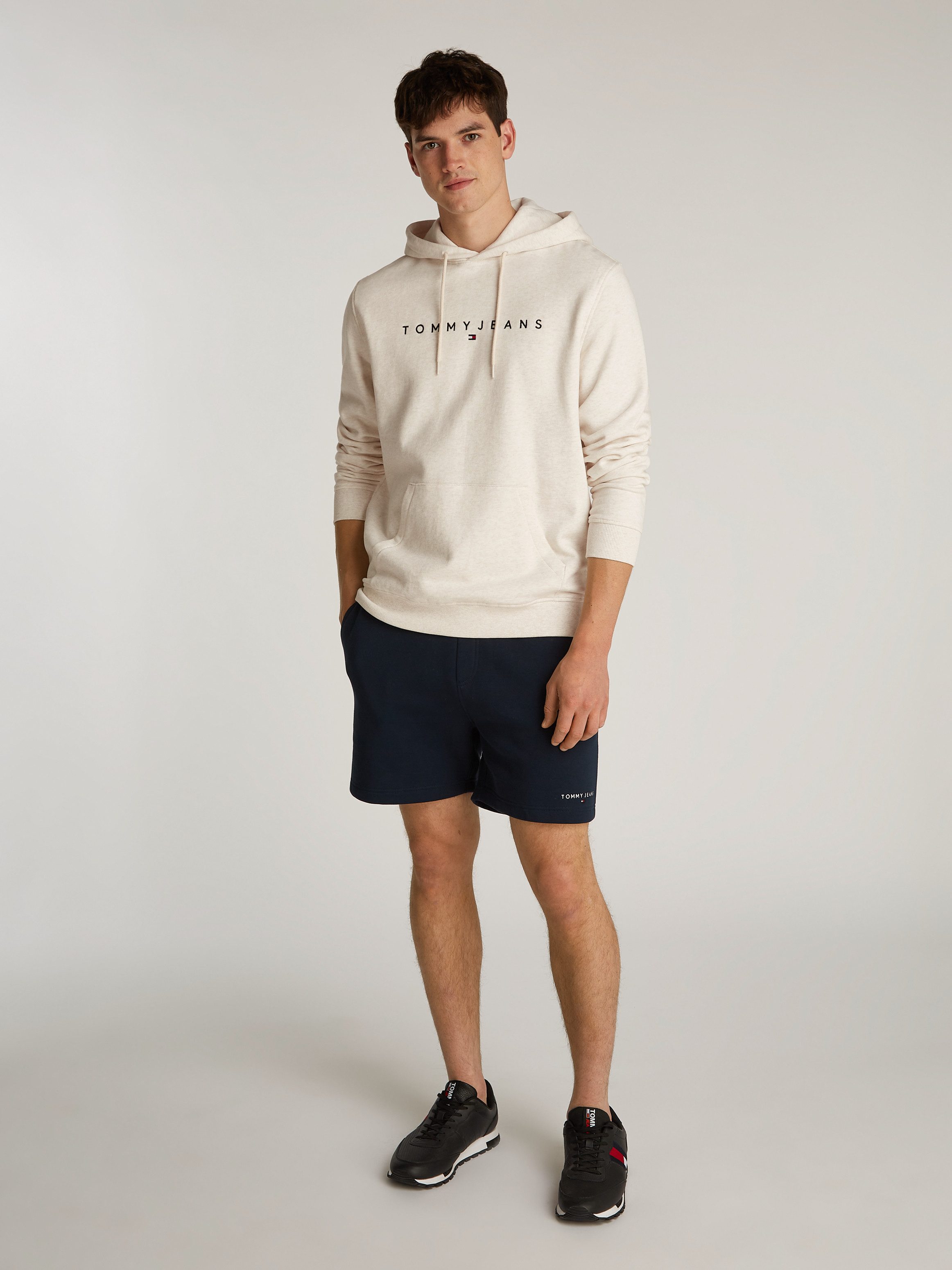 TOMMY JEANS Hoodie TJM REG LINEAR LOGO HOODIE EXT