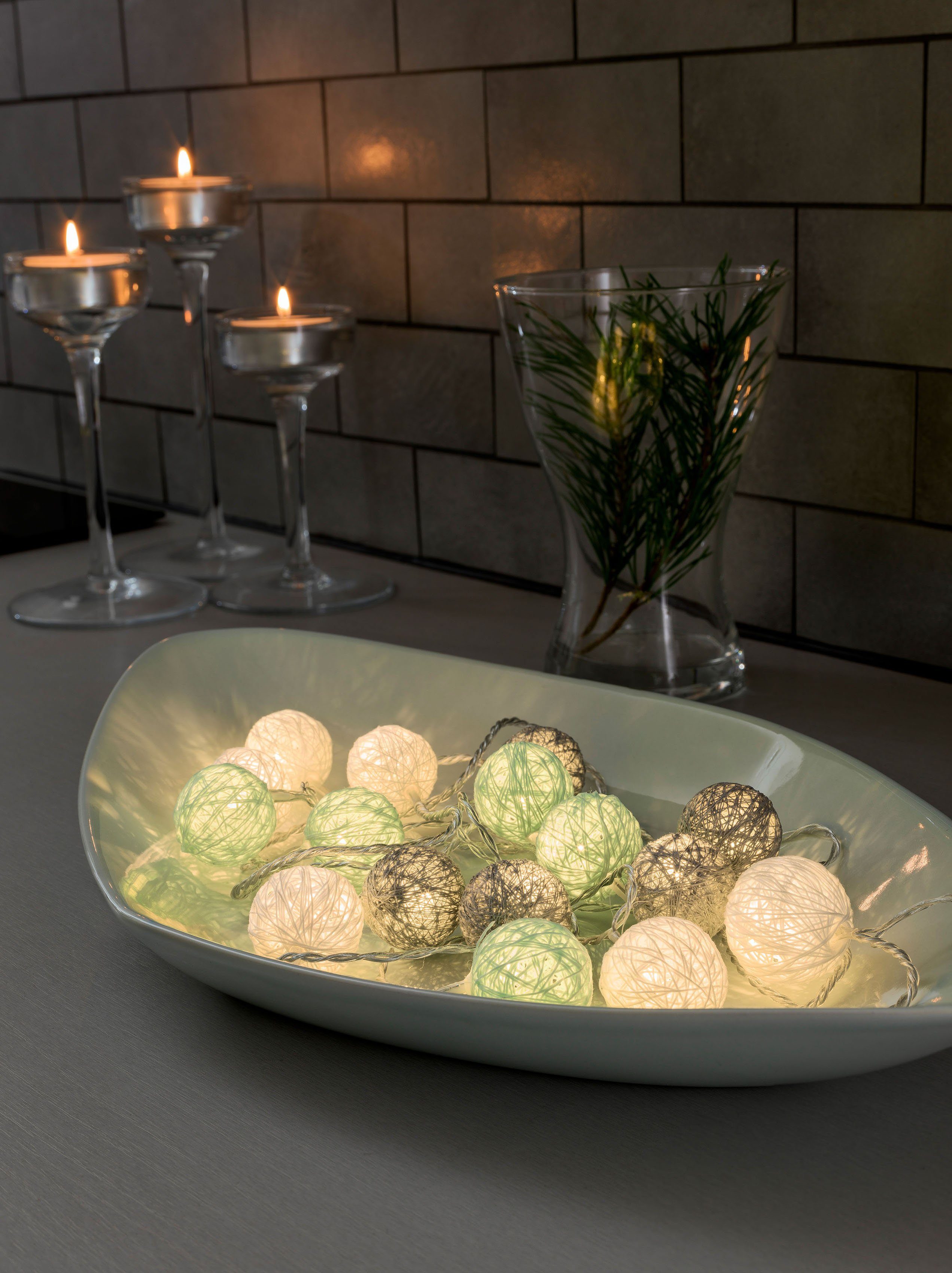 KONSTSMIDE Led-lichtsnoer Kerst versiering Led-lichtsnoer, lichtblauwe/grijze/witte katoenen bolletjes, klein (1 stuk)