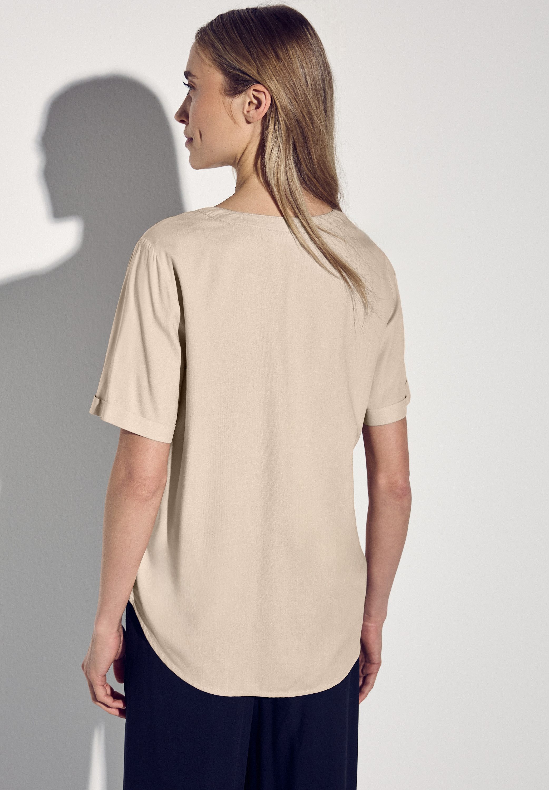 STREET ONE Blouse met korte mouwen met ingesneden ronde hals