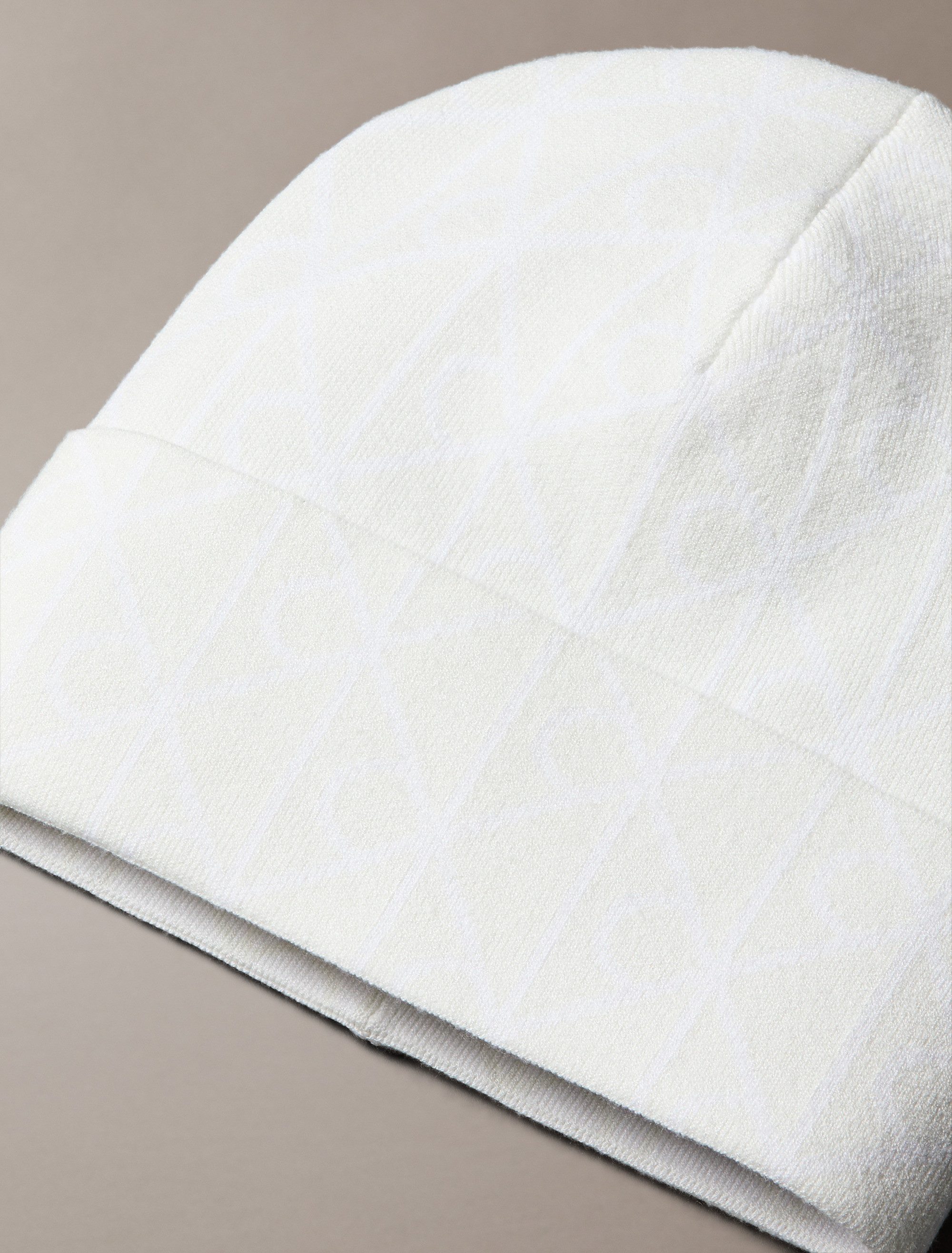 Calvin Klein Gebreide muts AOP JCQ FINE RIB BEANIE Perfect voor dagelijks gebruik