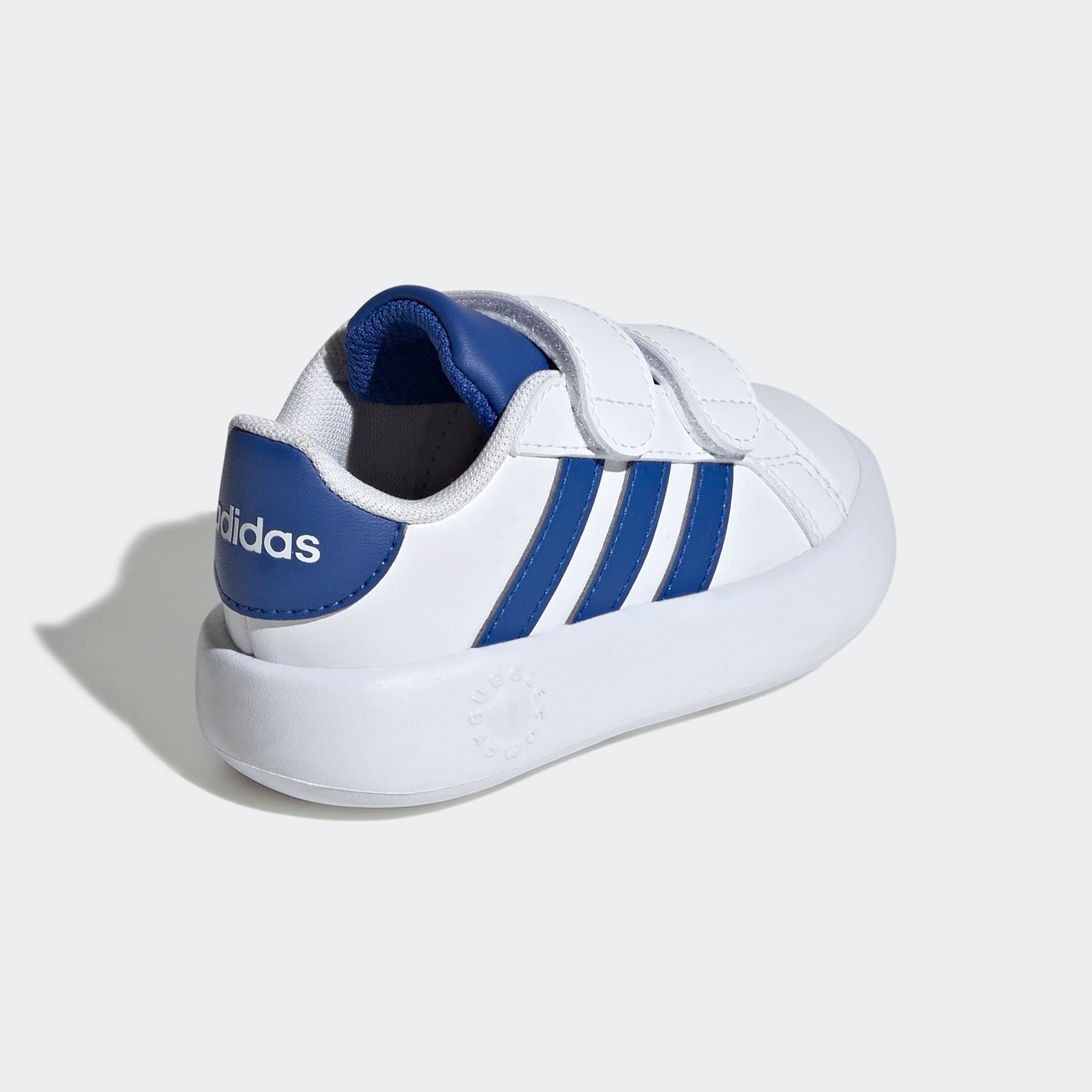 adidas Sportswear Klittenbandschoenen GRAND COURT 2.0 KIDS Design geïnspireerd op de adidas Superstar, voor kinderen
