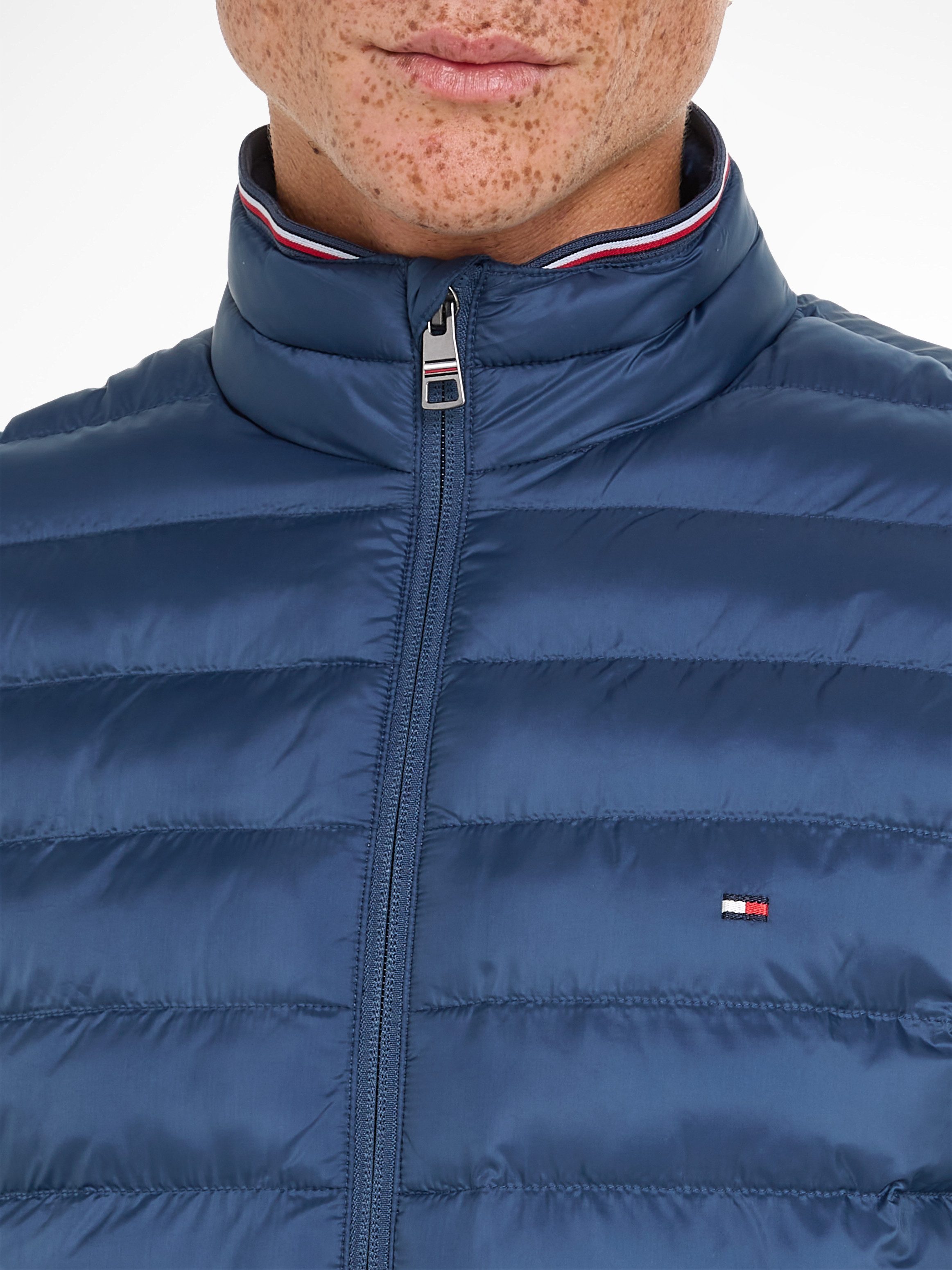 Tommy Hilfiger Gewatteerde jas PACKABLE RECYCLED JACKET met tommy hilfiger logoborduursel